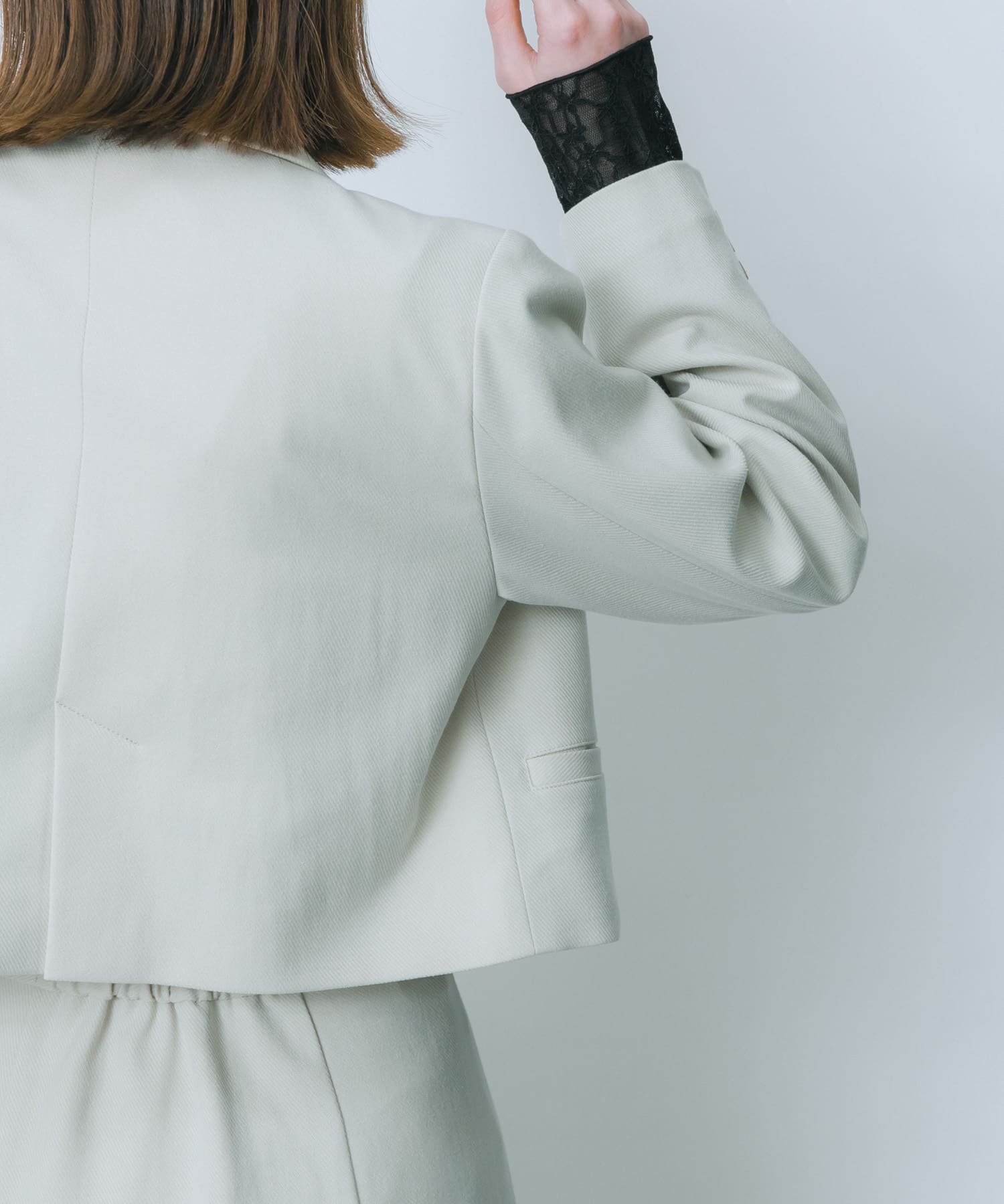 ELLIE リバーショートアウター ホワイト ELLIE リバーショートアウター ホワイト 【公式通販】