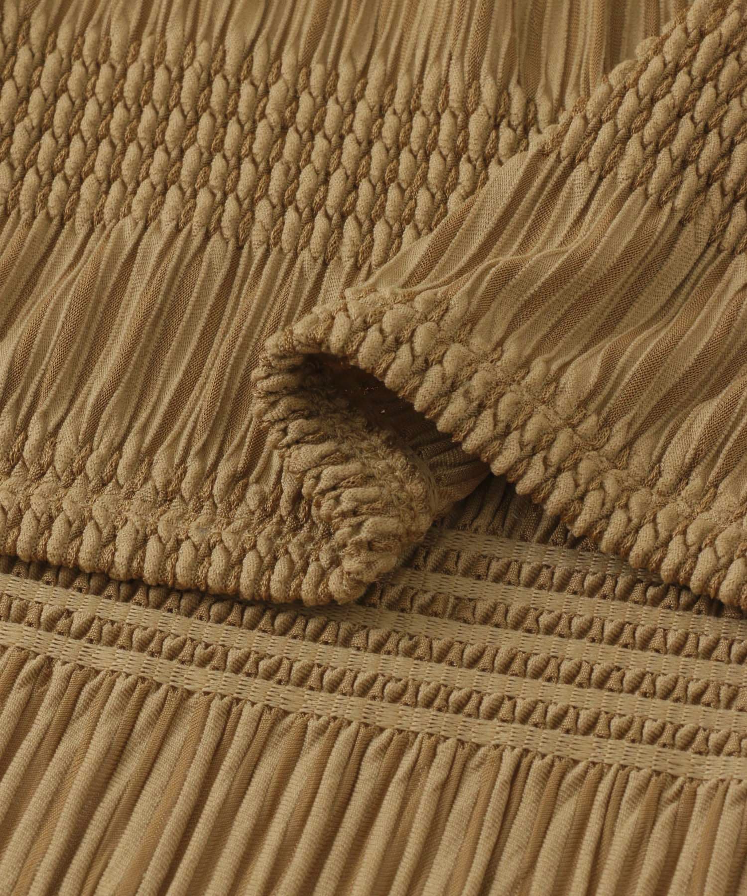 シャーリングパイピングカットトップ BEIGE one