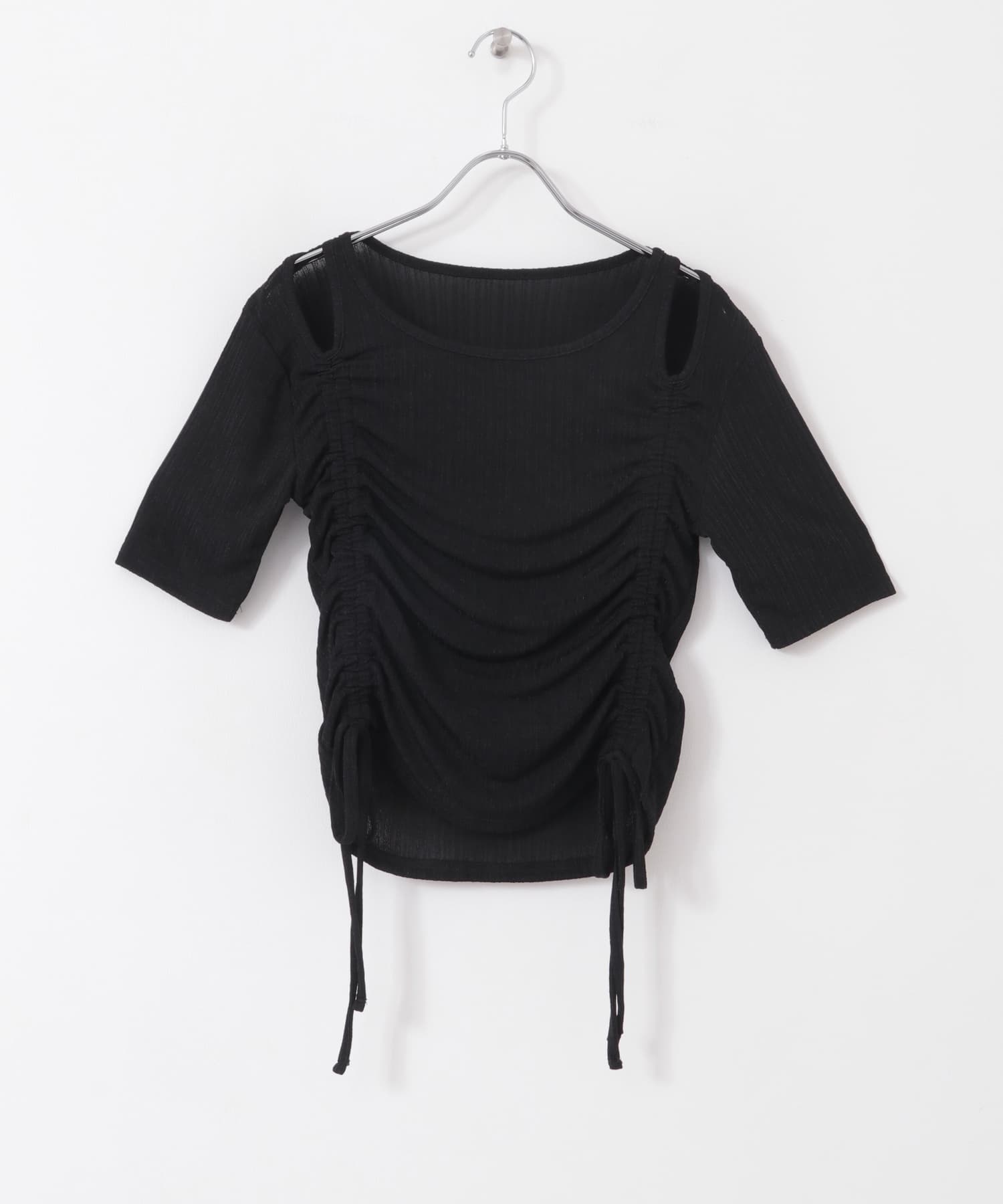 カットアウトシャーリングトップ(5分袖) BLACK one