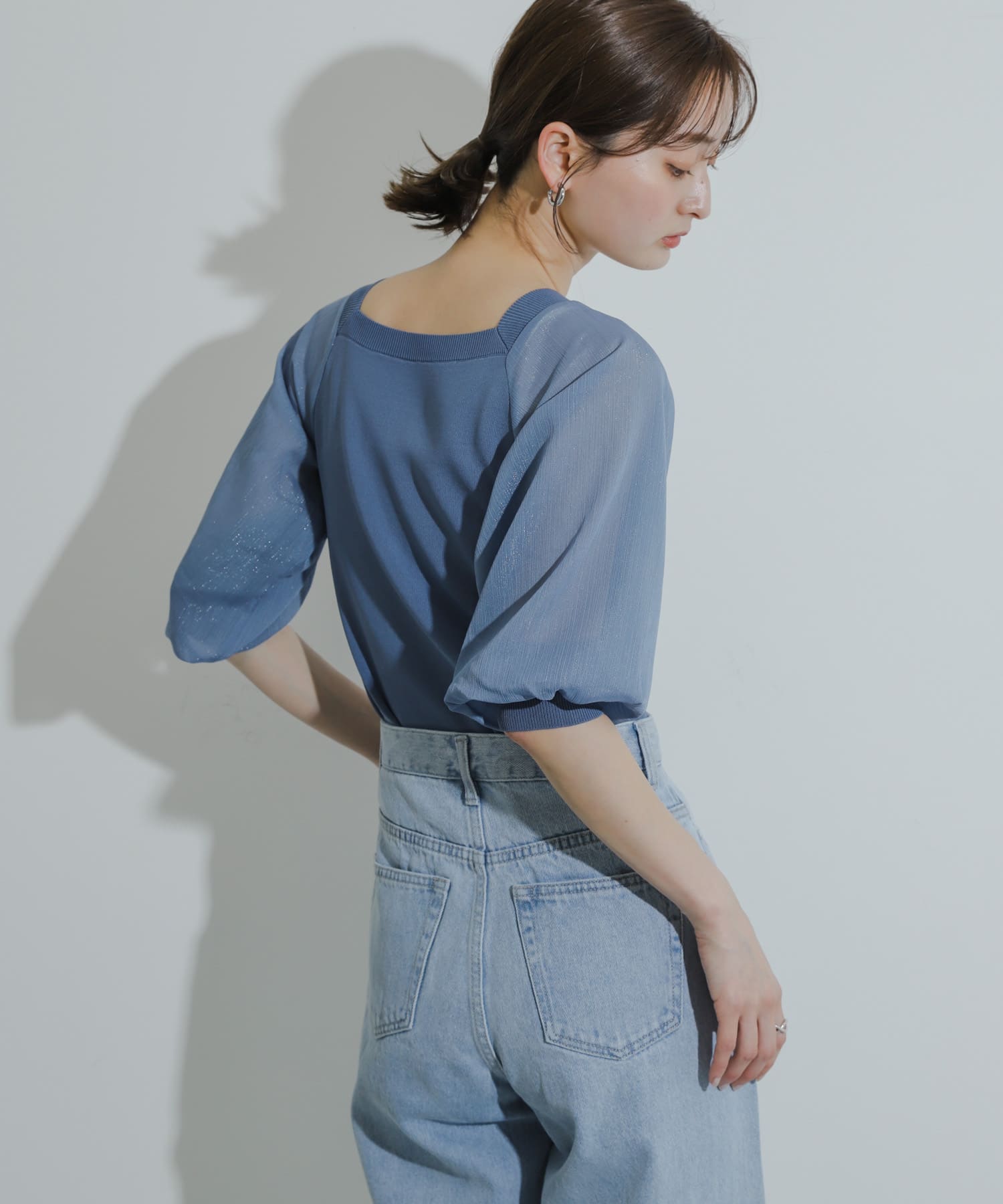 シアーボリュームスリーブセーター(5分袖)(one BLACK): トップス