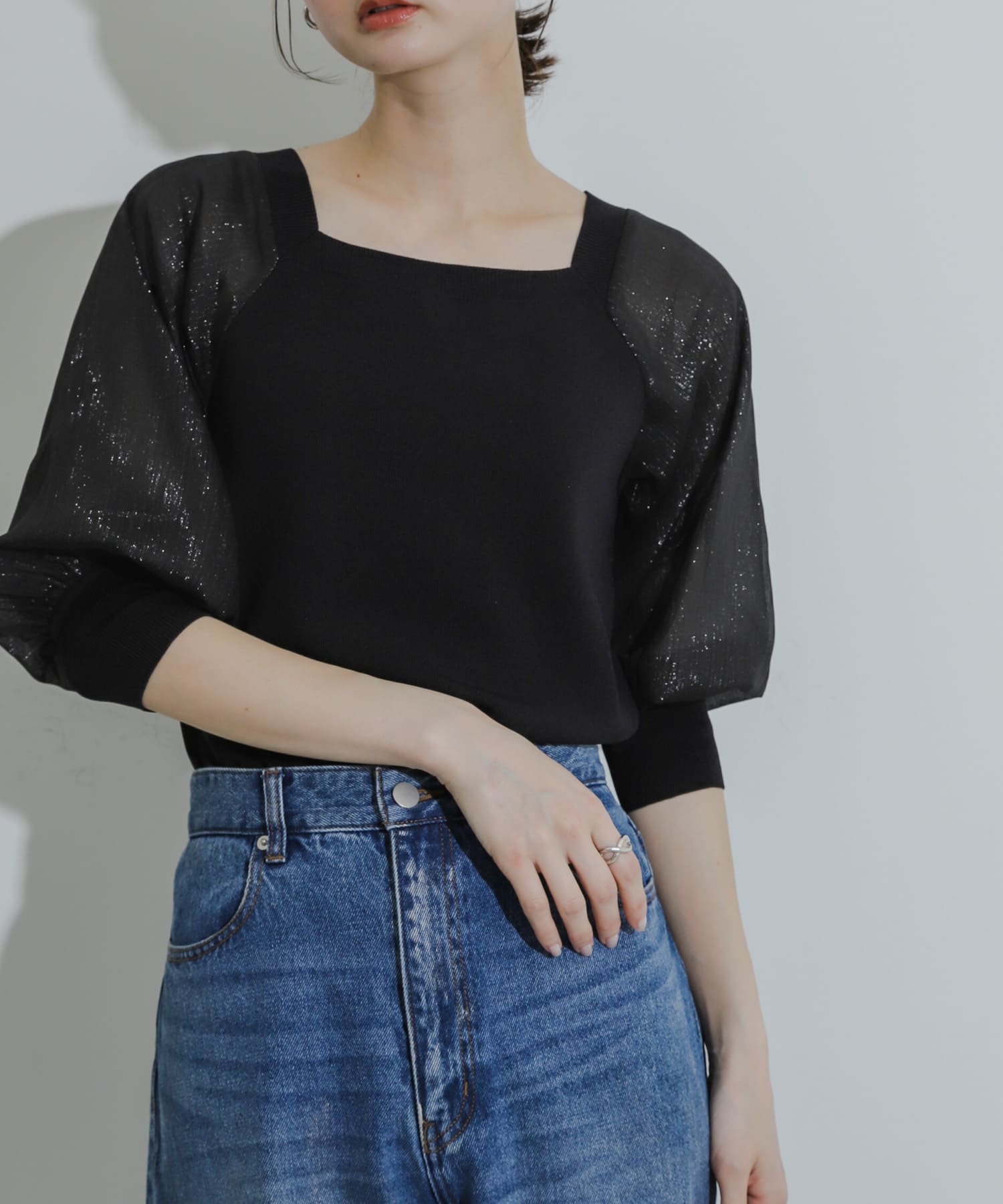 シアーボリュームスリーブセーター(5分袖)(one BLACK): トップス