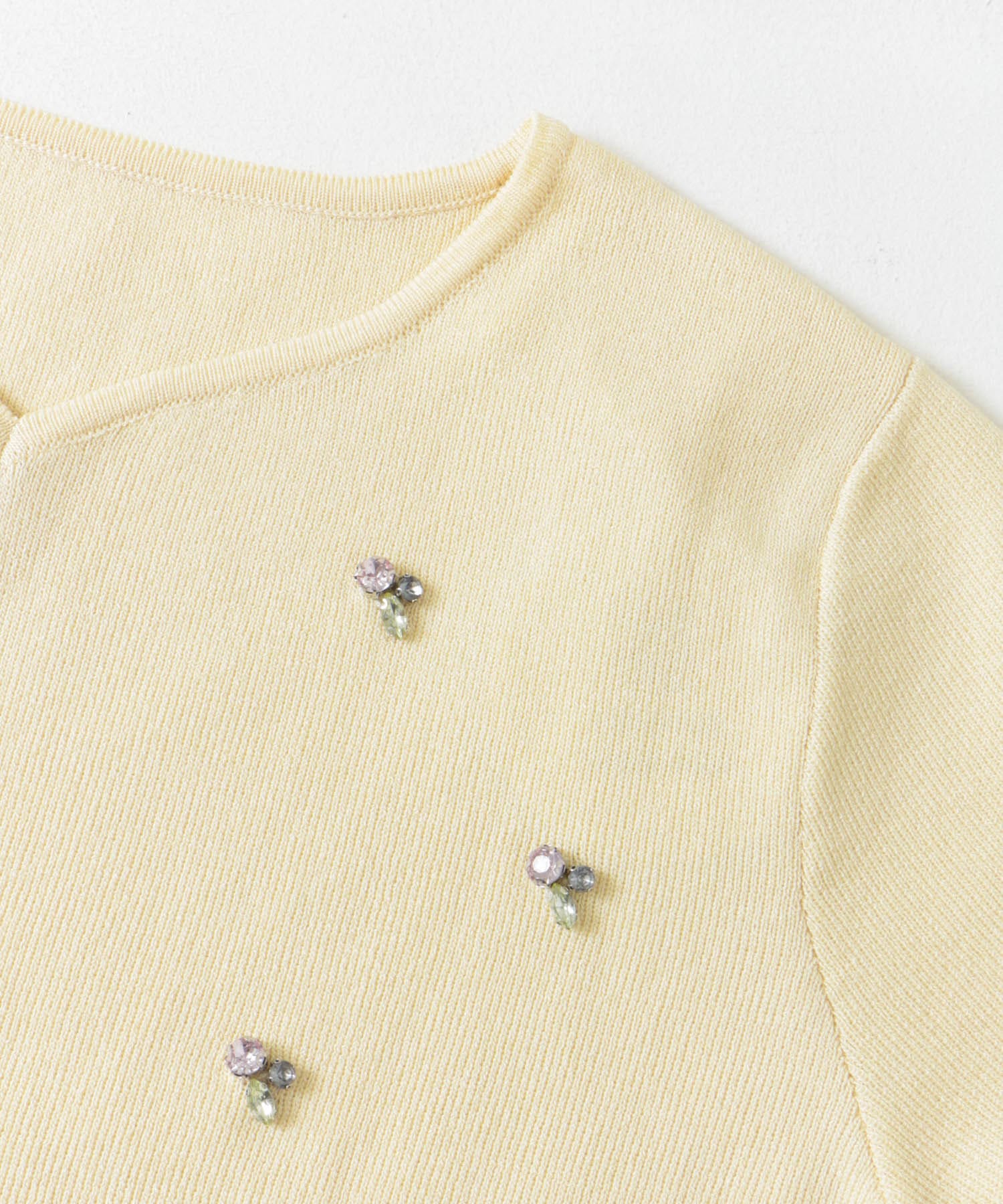 ハートネックビジューセーター BEIGE one