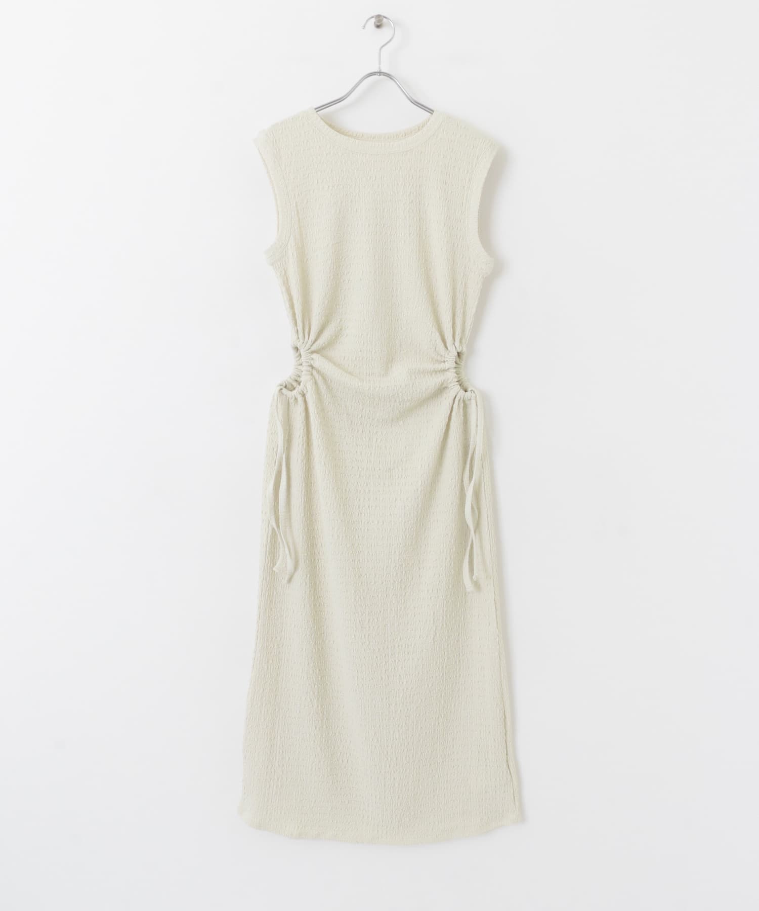 サイドホールジャガードカットワンピース IVORY one
