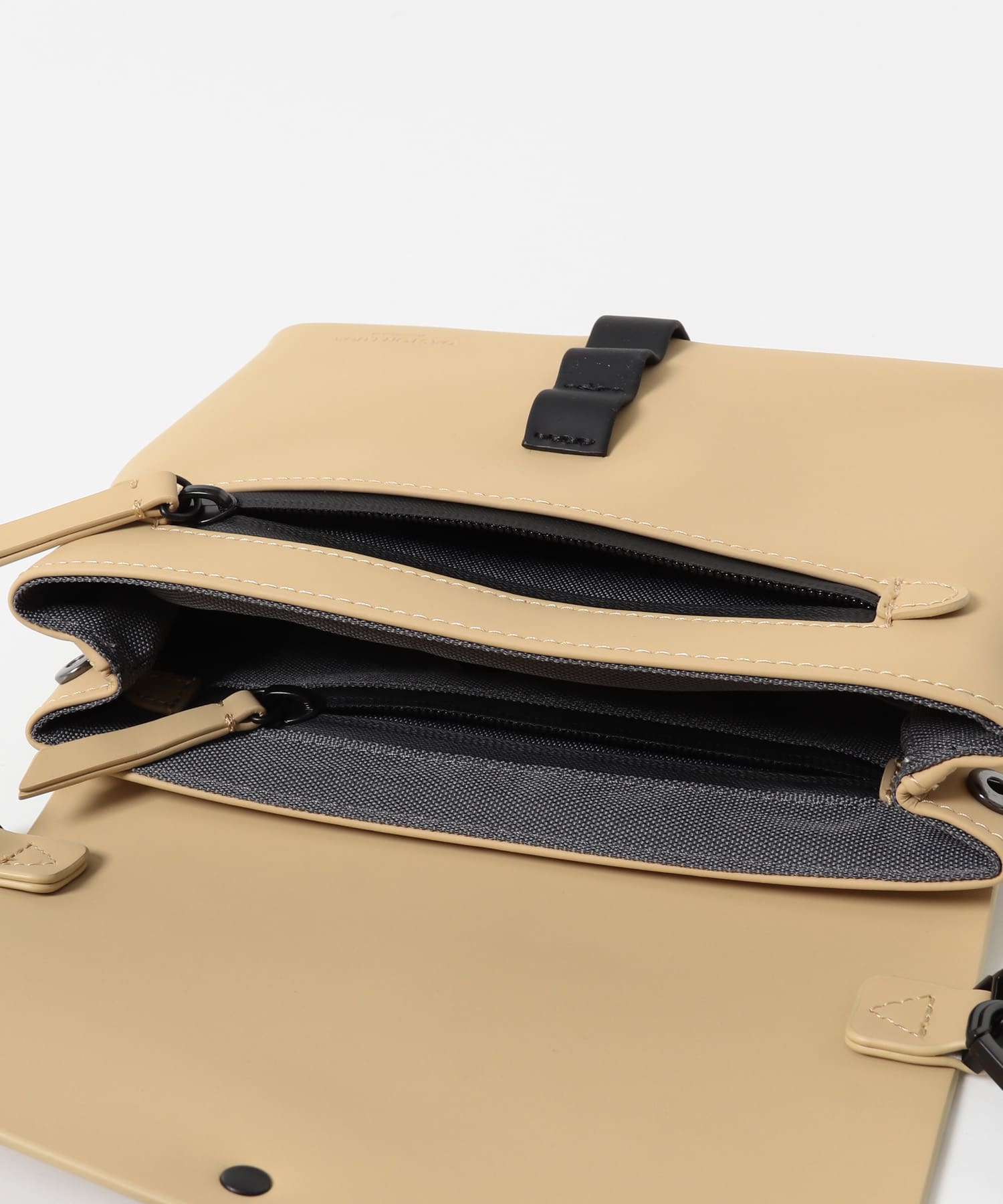 GASTON LUGA　Splash Crossbody Bag LATTE one