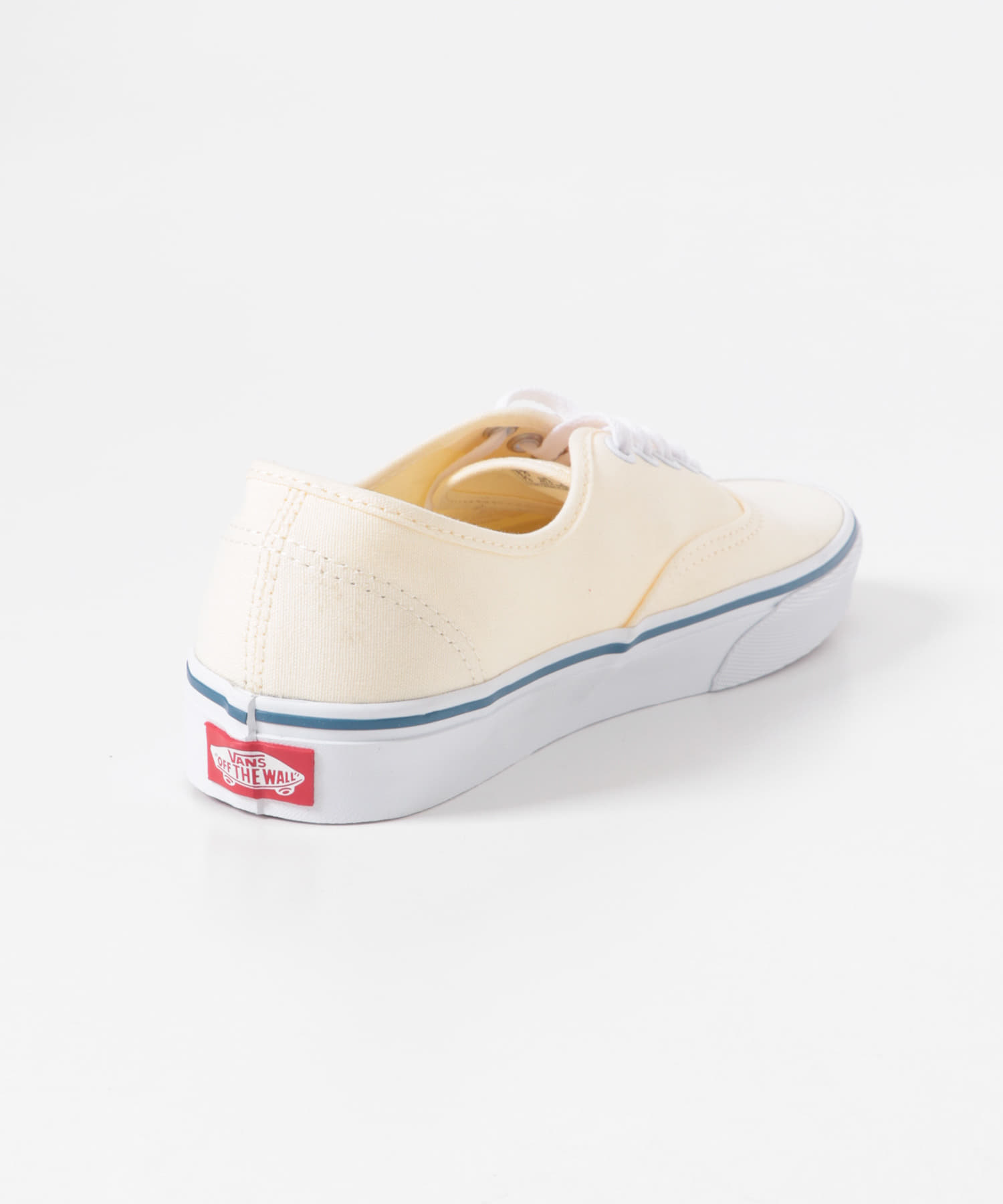 VANS　UA Authentic WHITE 26