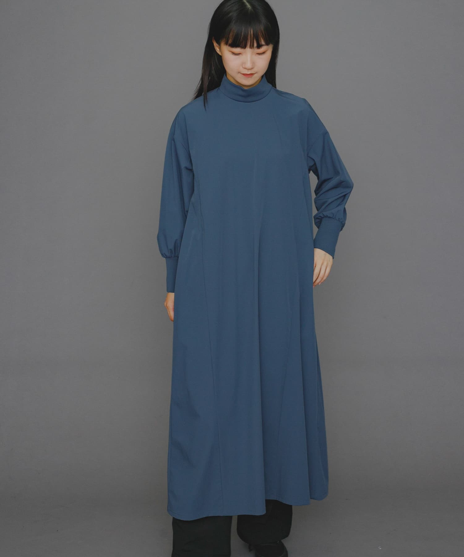 Uiscel　4WAYストレッチハイネックワンピース