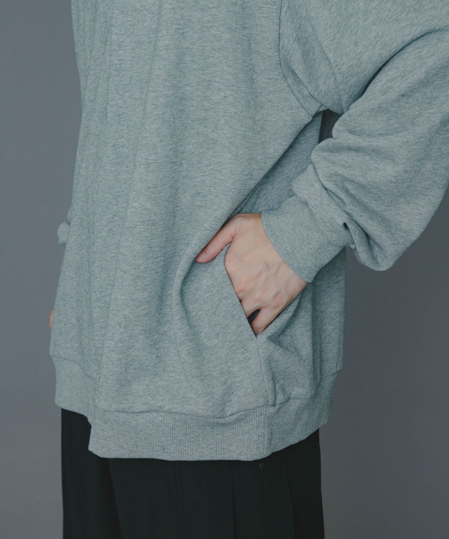 TOP GRAY