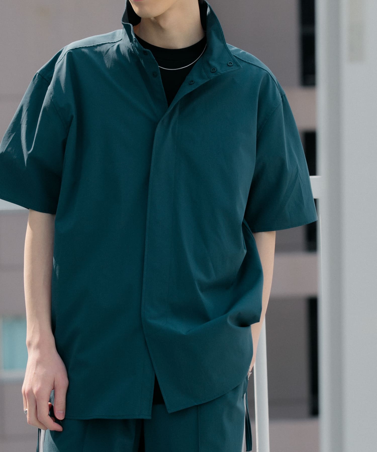 Uiscel　4wayストレッチサイドジップルーズシャツ BLUE L