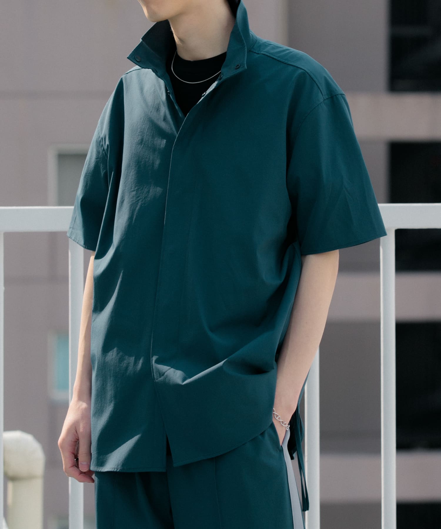 Uiscel　4wayストレッチサイドジップルーズシャツ BLUE L