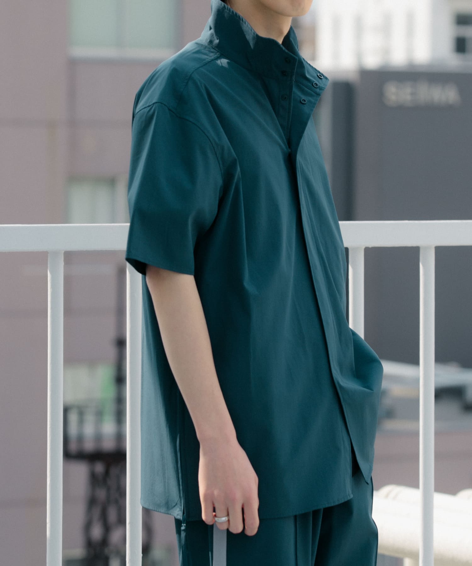 Uiscel　4wayストレッチサイドジップルーズシャツ BLUE L