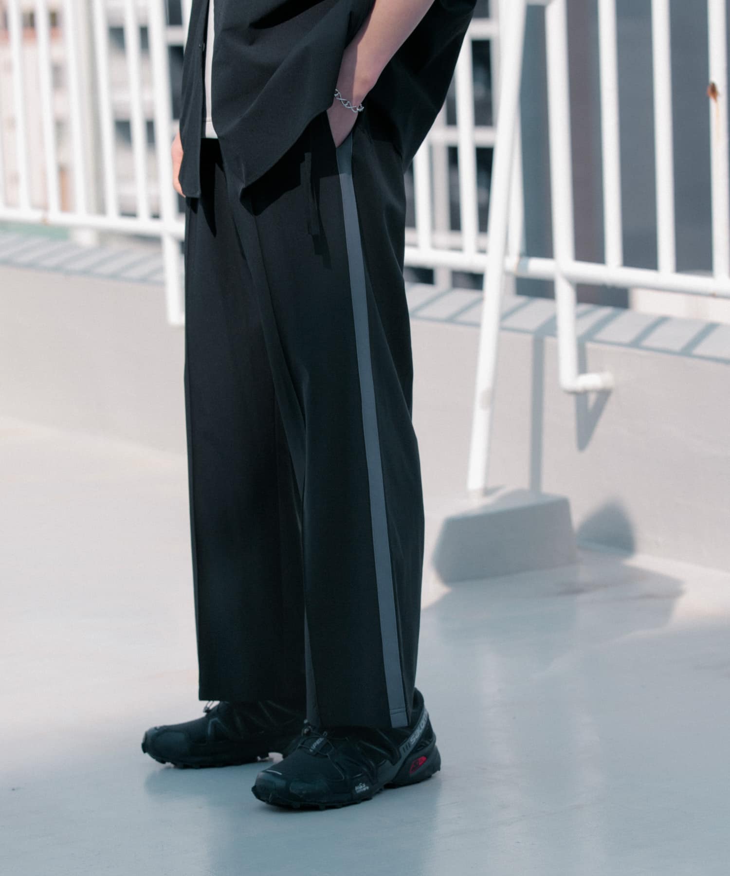 Uiscel　4wayストレッチサイドラインパンツ