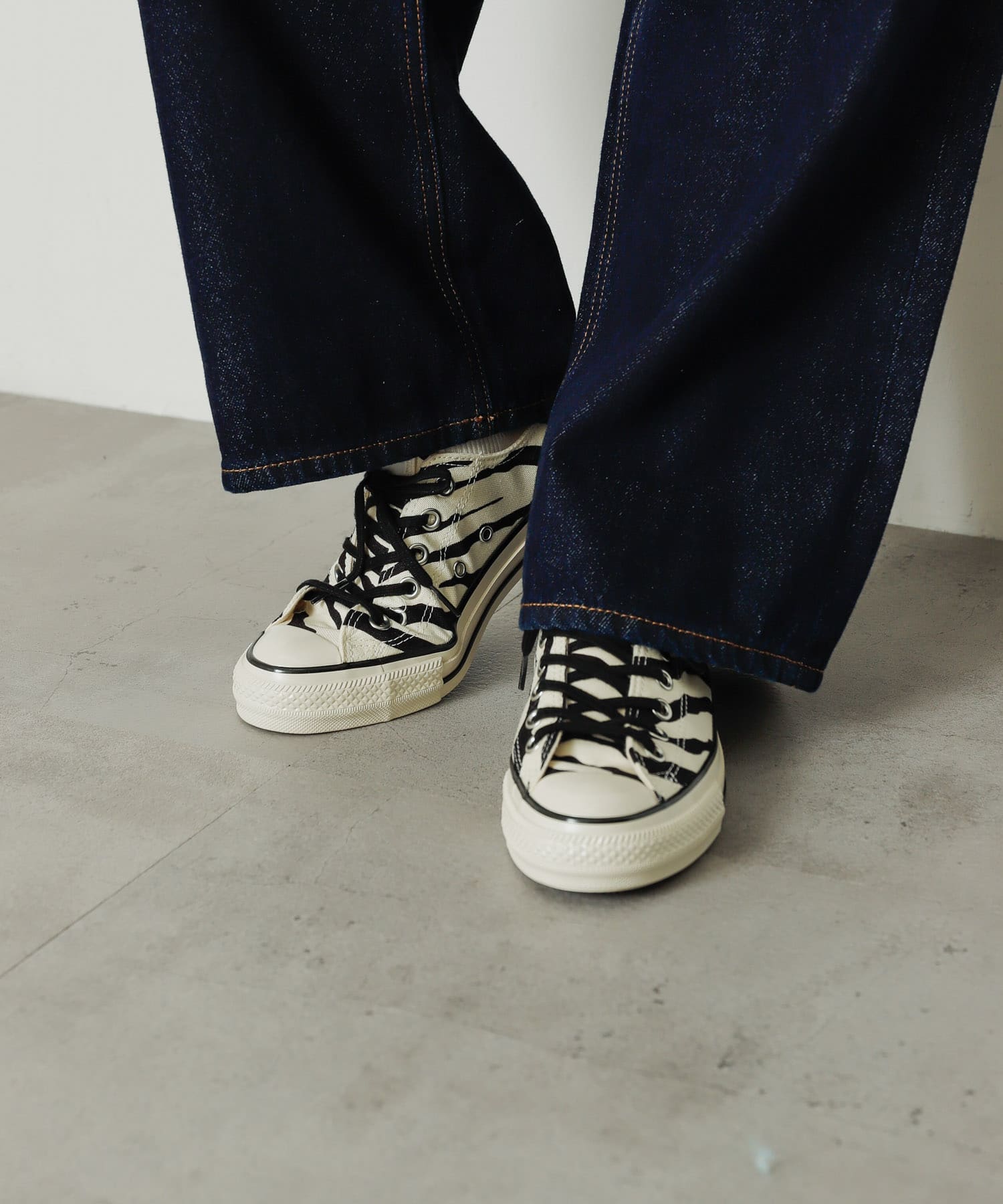 『WEB限定』CONVERSEALL　ALL STAR US ZEBRA OX WHITE 22.5