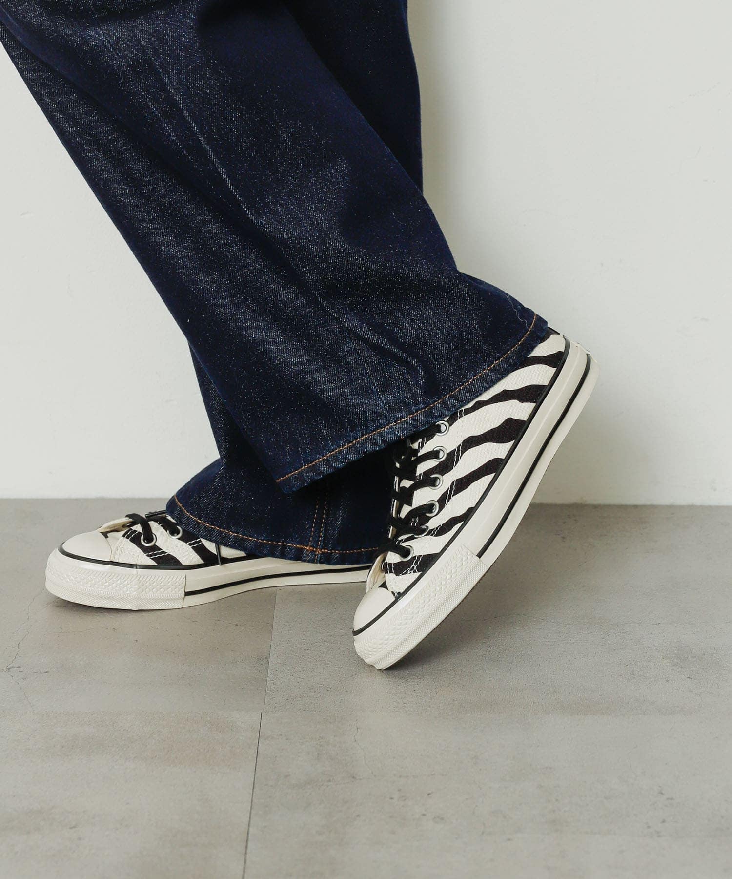 『WEB限定』CONVERSEALL　ALL STAR US ZEBRA OX WHITE 22.5