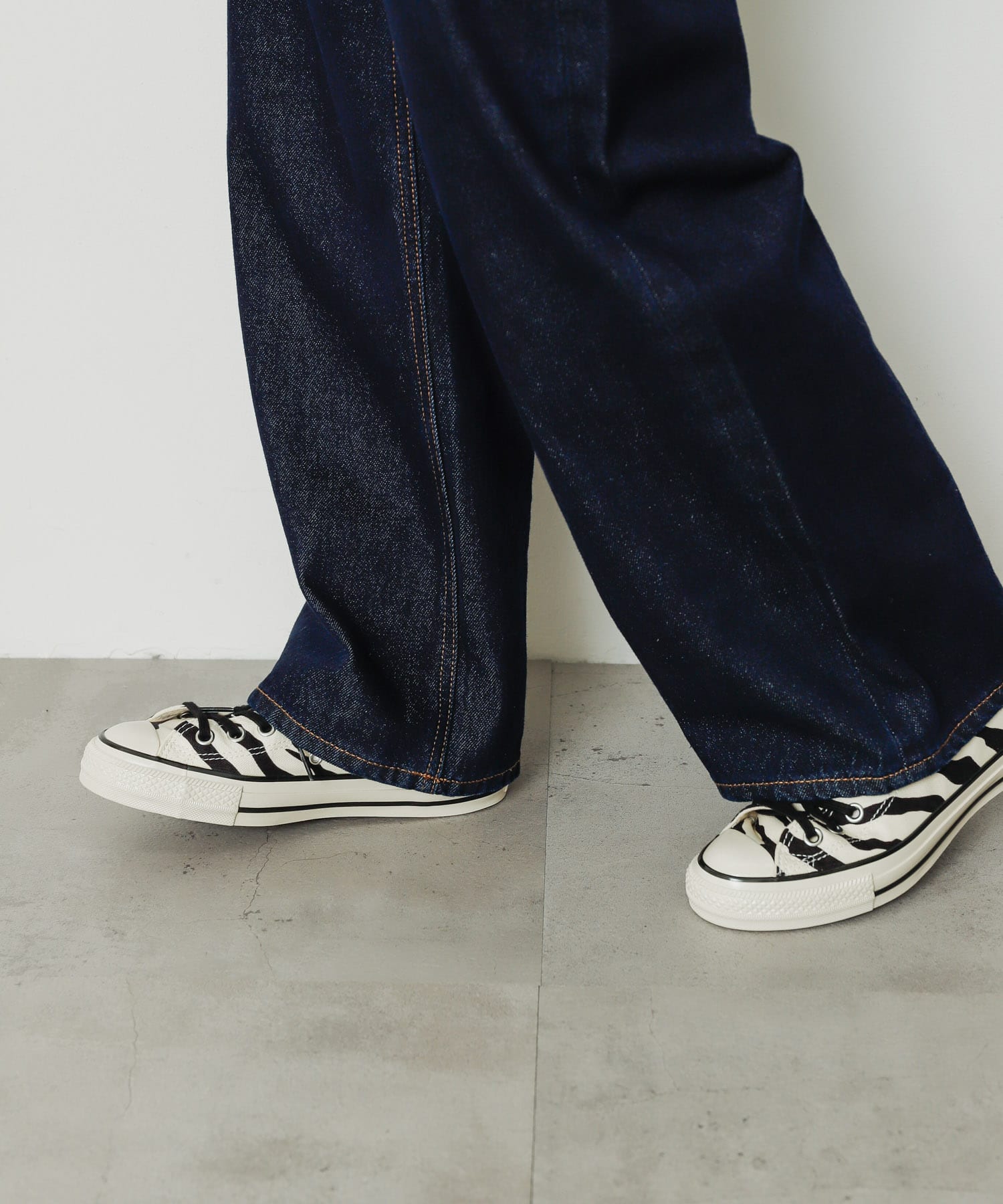 『WEB限定』CONVERSEALL　ALL STAR US ZEBRA OX WHITE 22.5