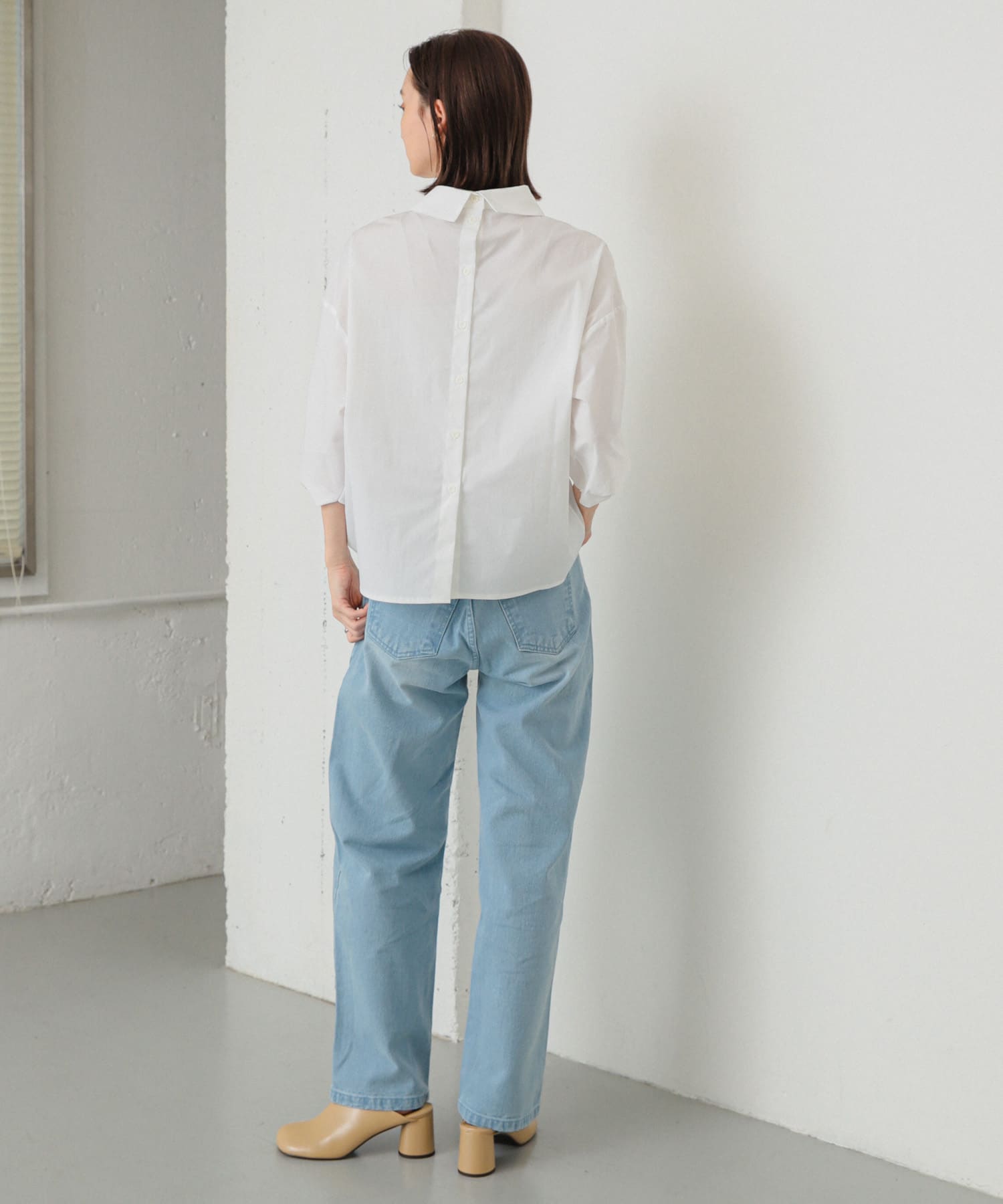 OFF WHITE