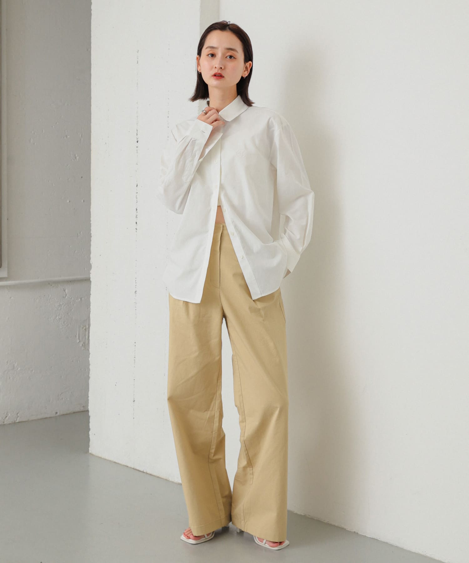 OFF WHITE