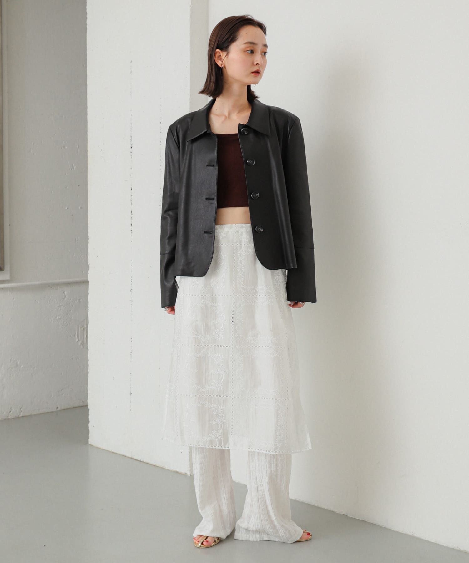 OFF WHITE
