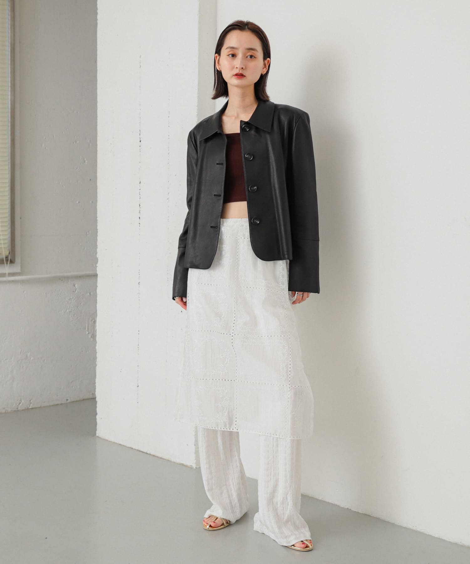 OFF WHITE