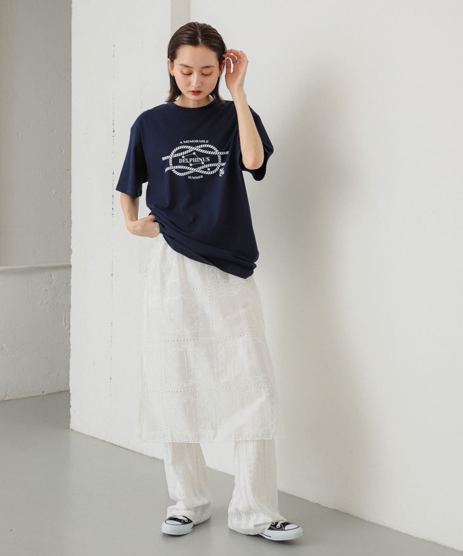 OFF WHITE