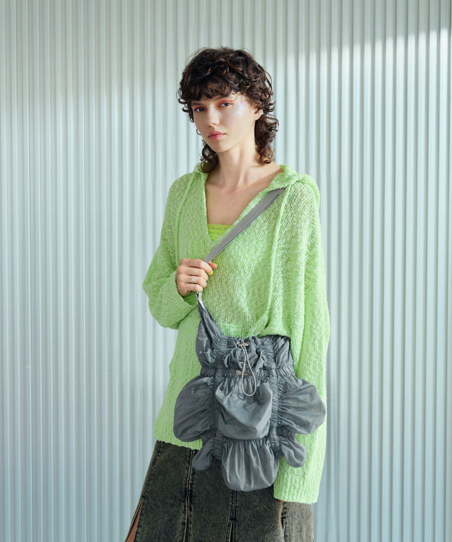 ANNA SUI NYC　シャーリングショルダーシアーバッグ GRAY one