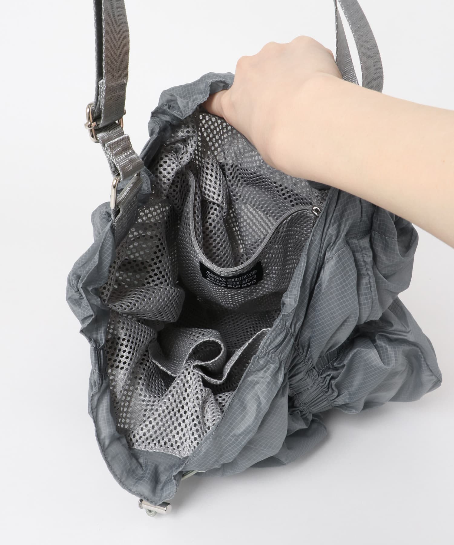 ANNA SUI NYC　シャーリングショルダーシアーバッグ GRAY one