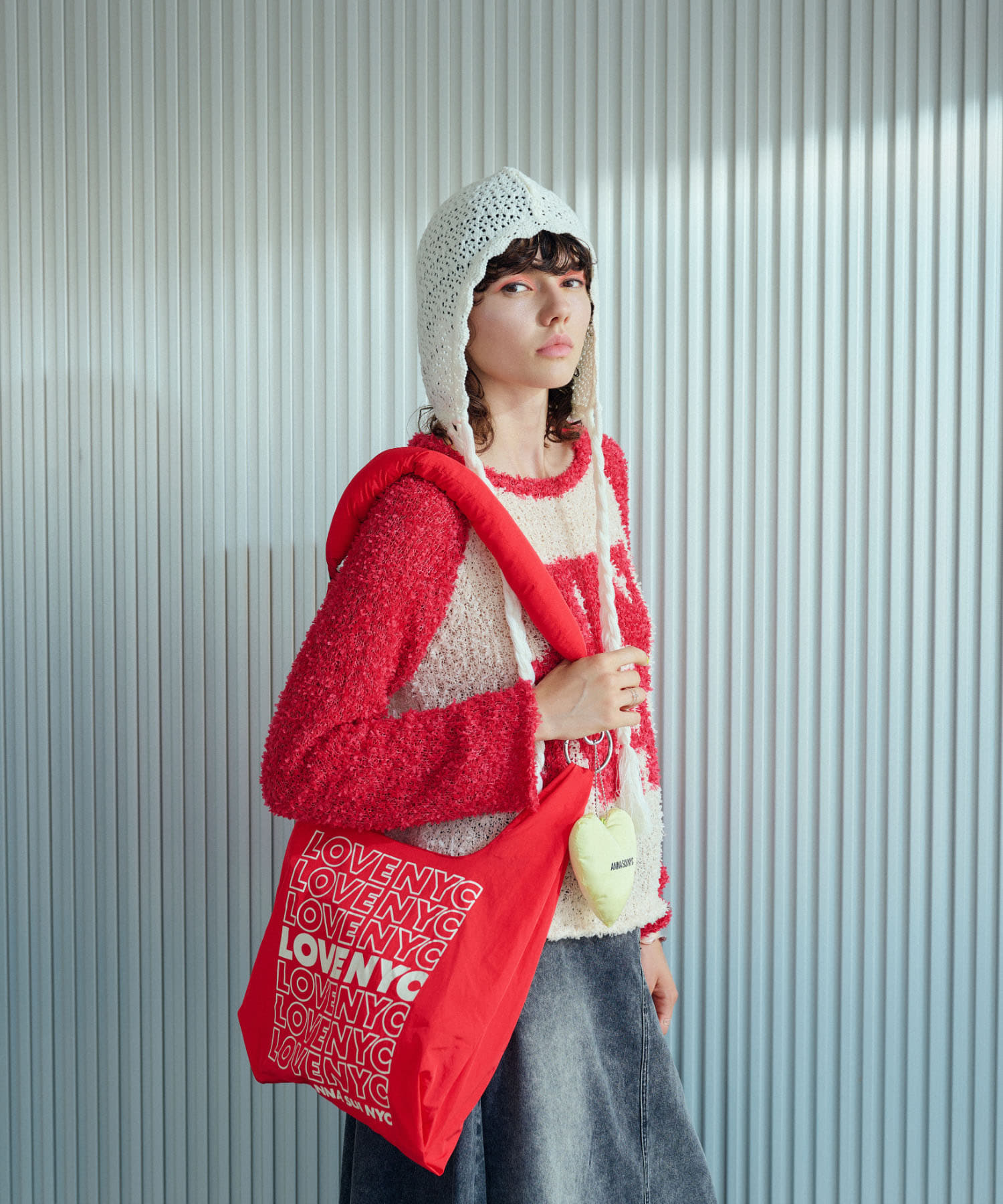 ANNA SUI NYC　LOVEショッピングバッグ RED one