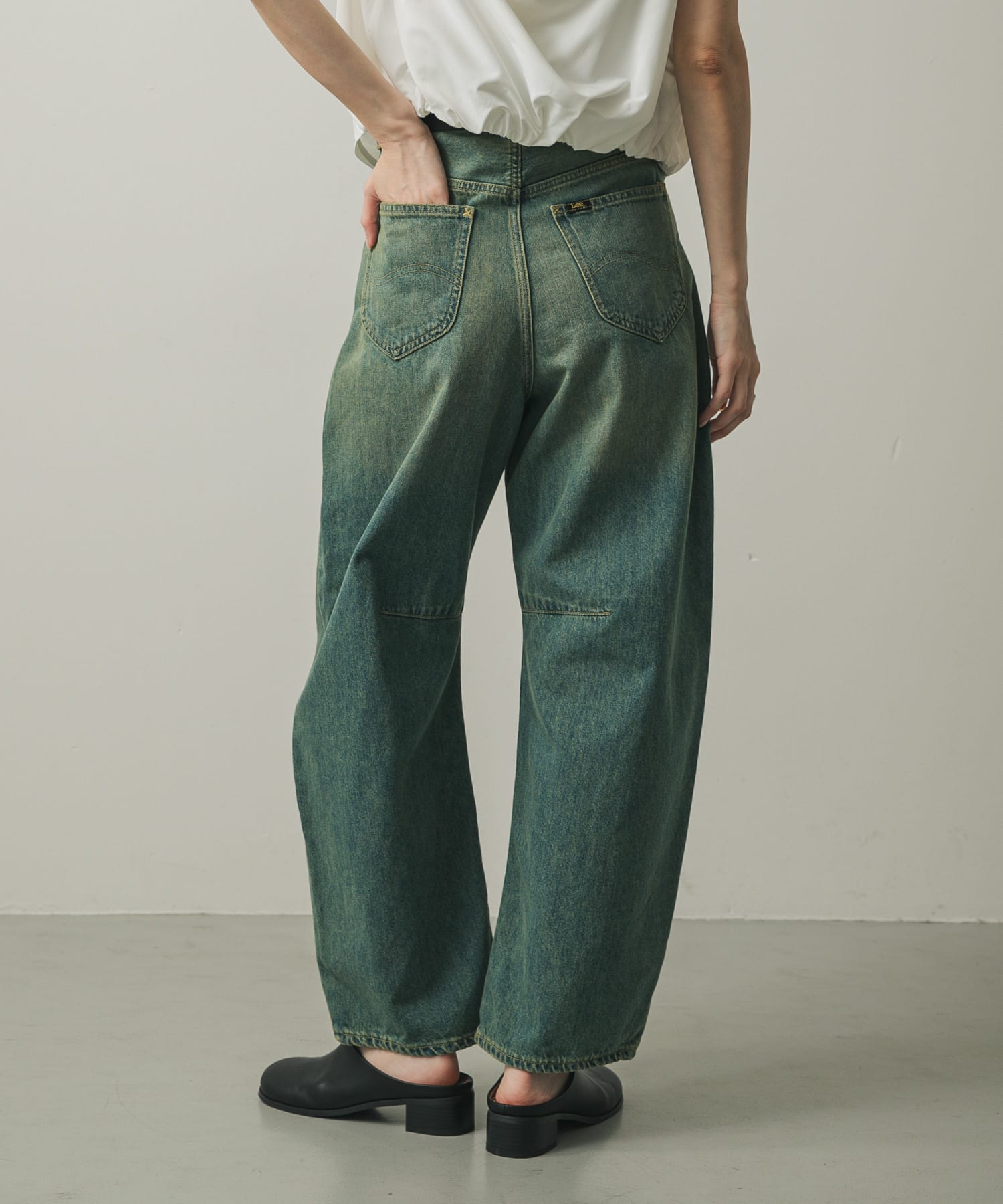 GREEN