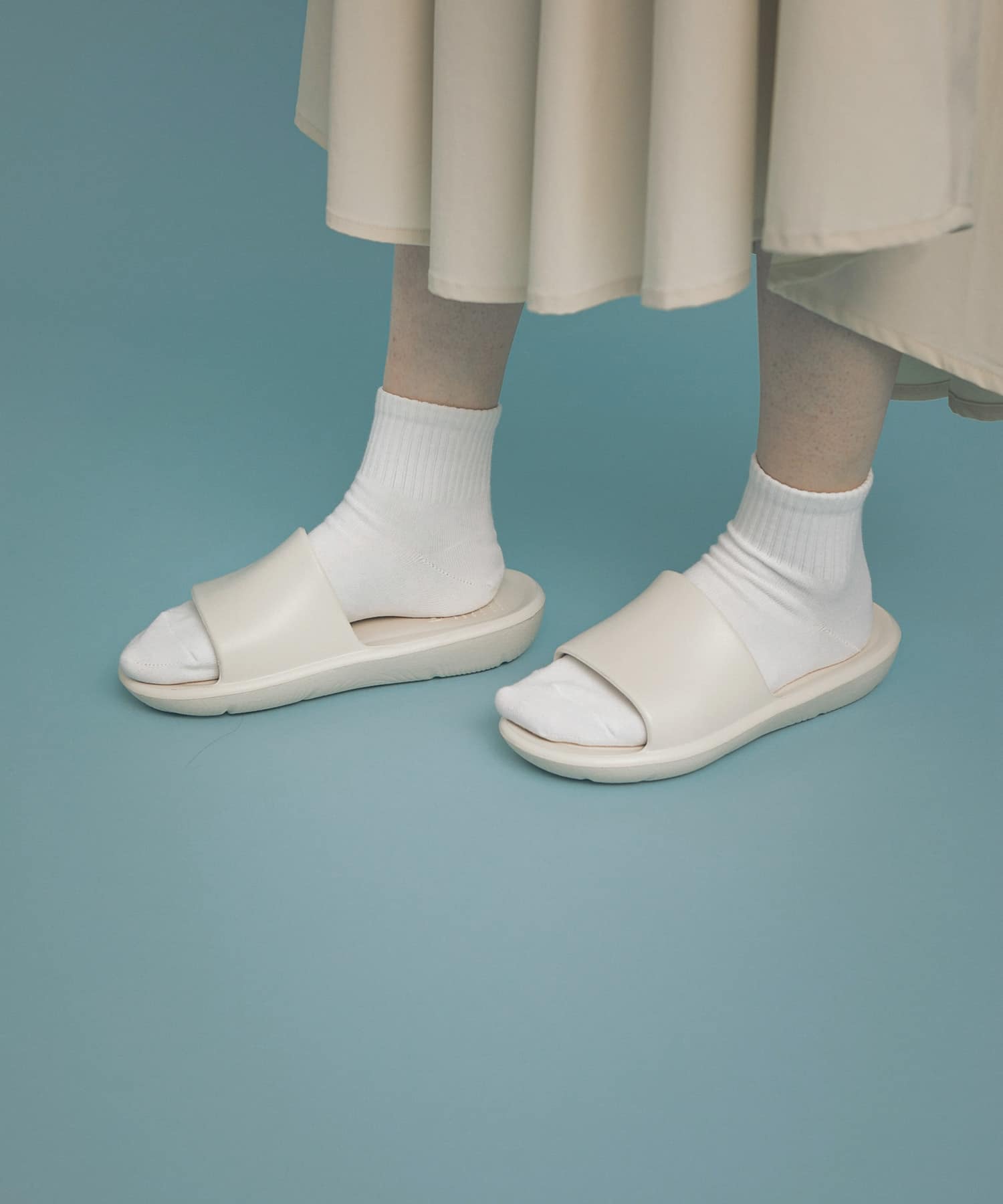 TAW&TOE　ZEROVITY SLIDE WHITE S