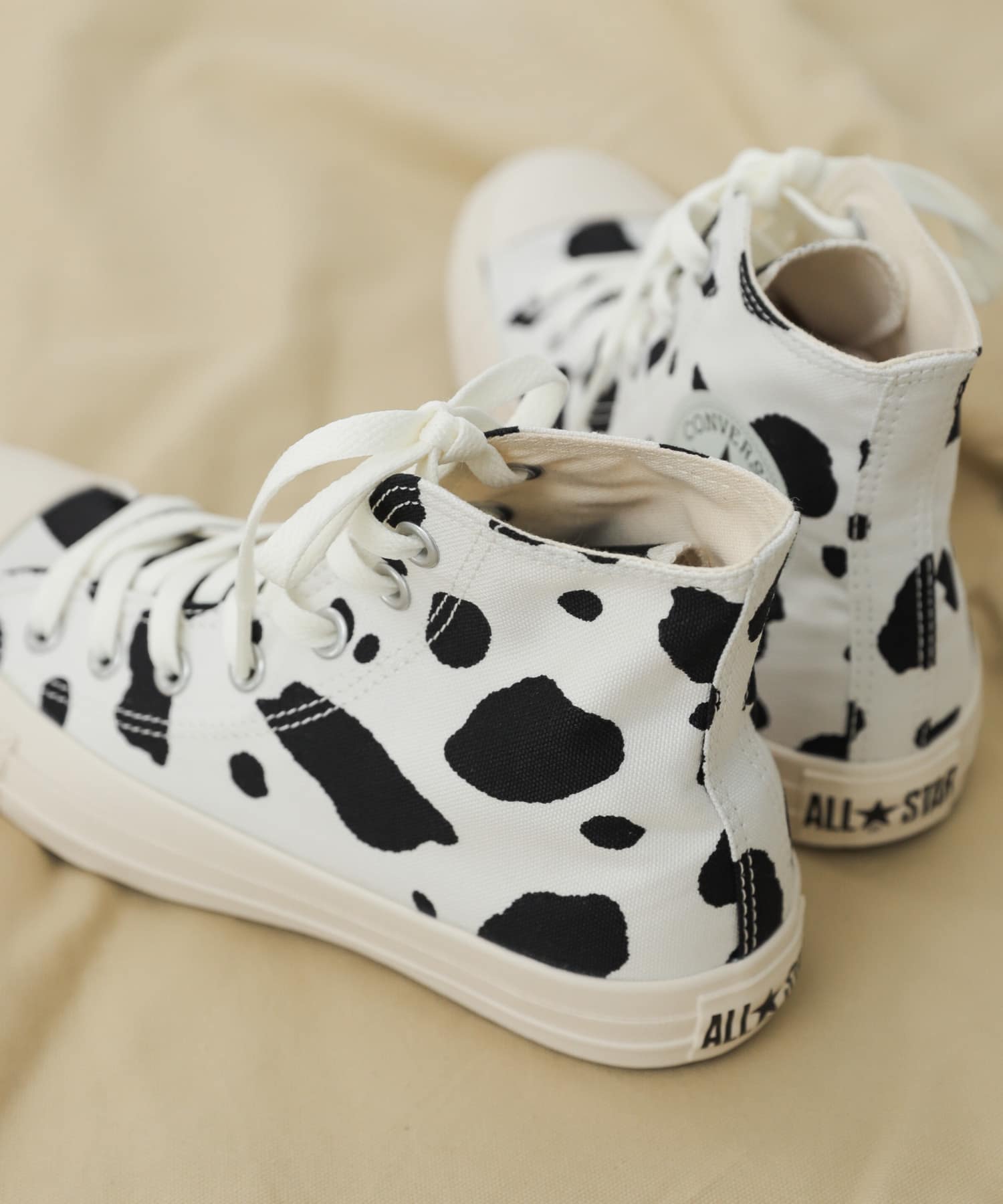 CONVERSE　COWSPOT HI WHITE 22.5