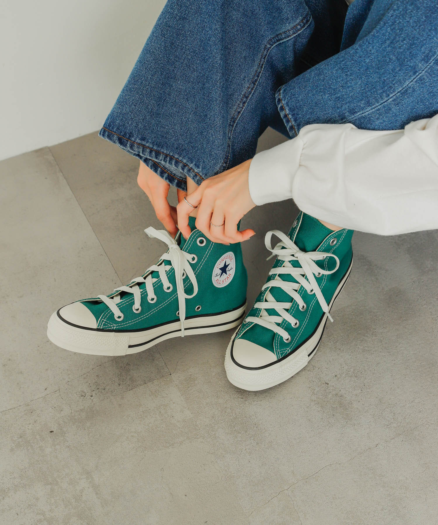 GREEN