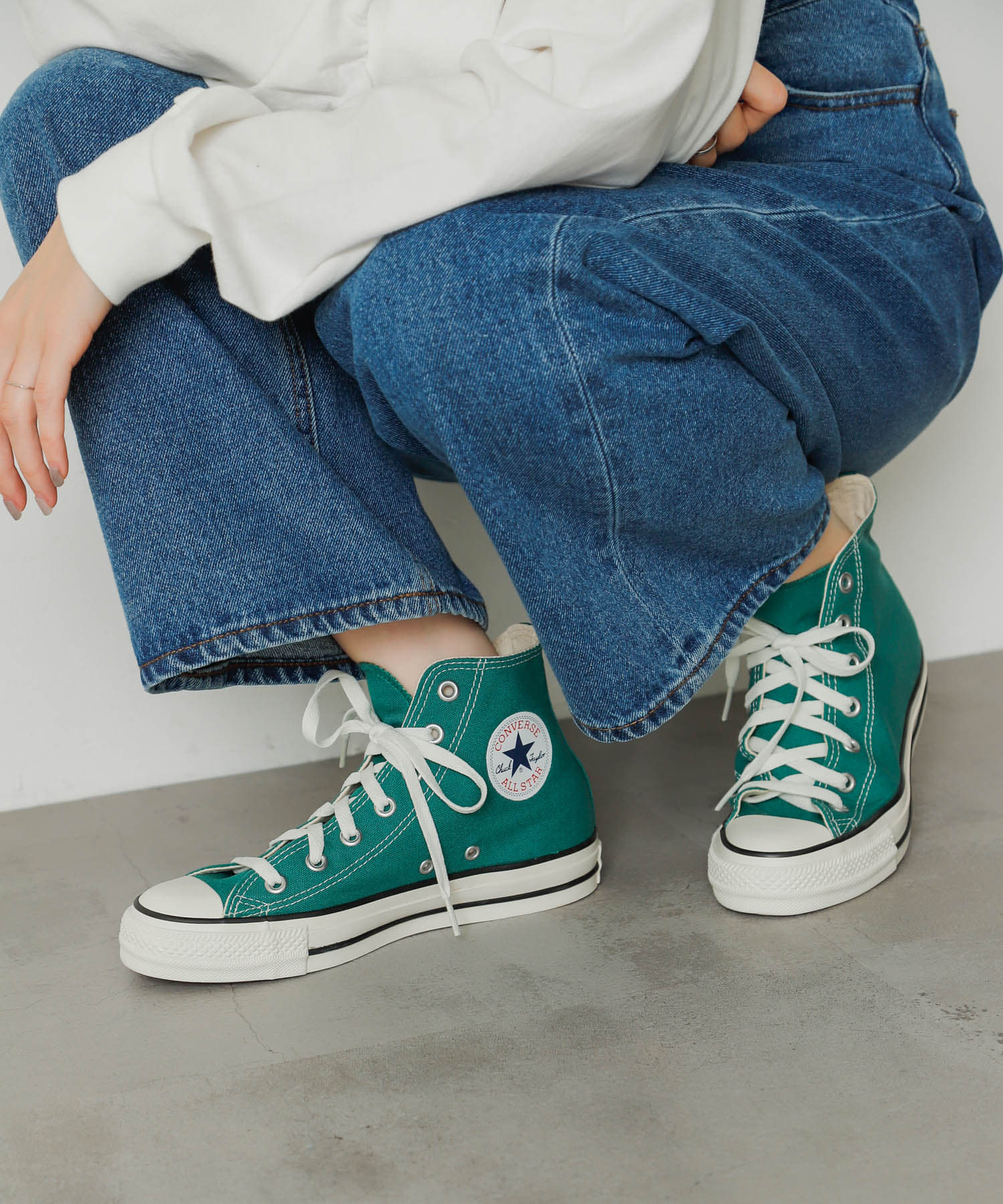 GREEN