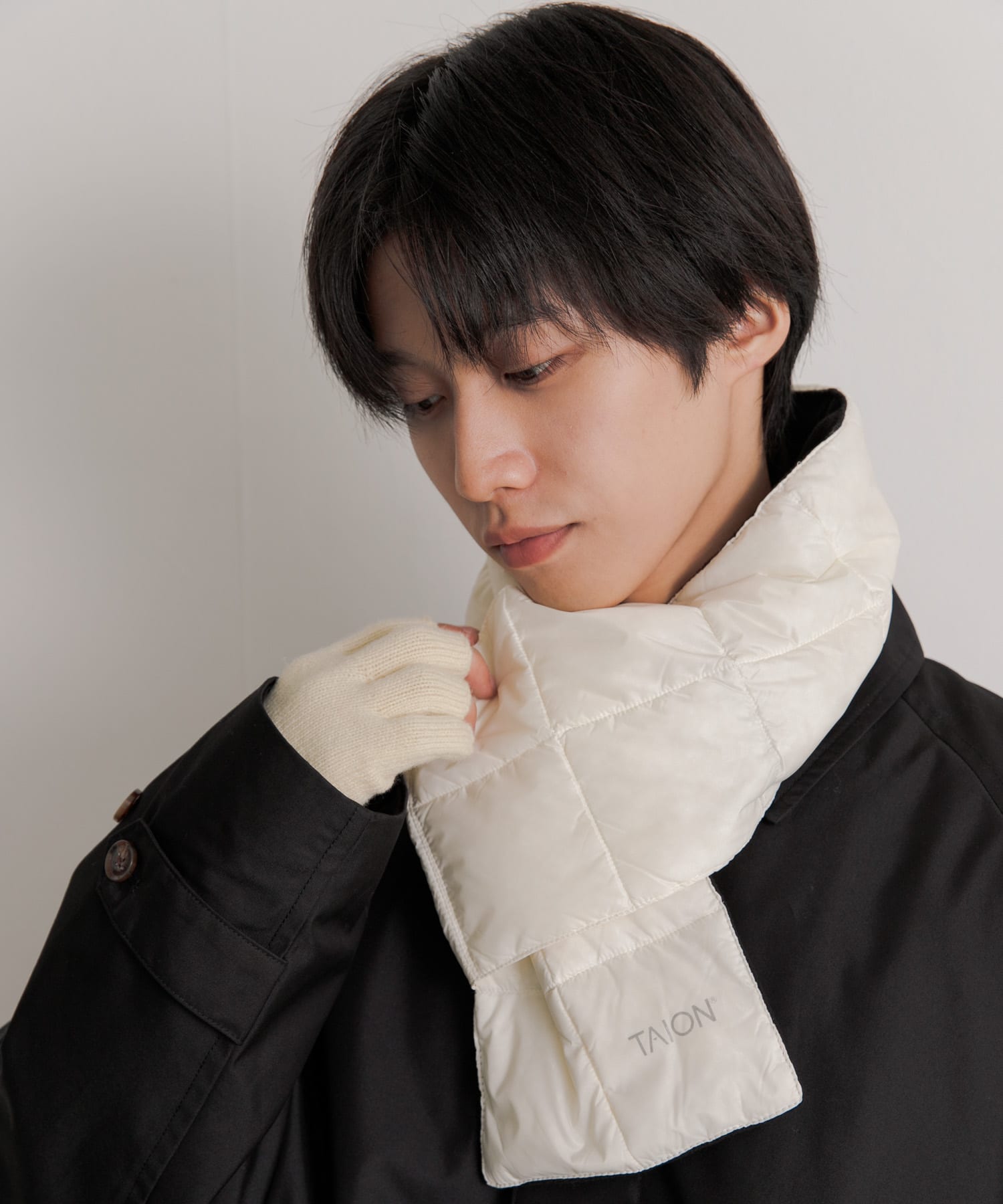 TAION　BASIC DOWN SCARF OFF WHITE one
