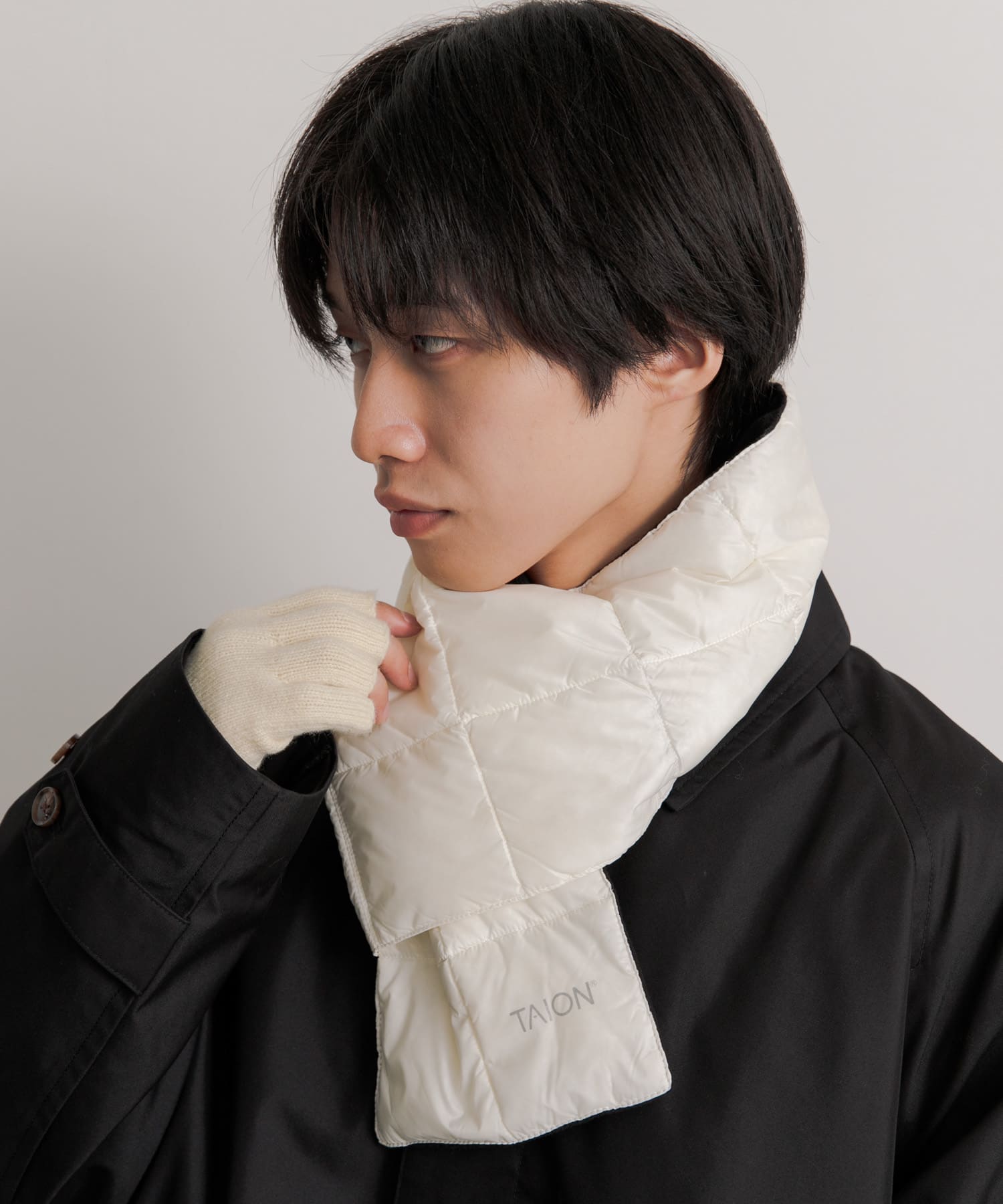TAION　BASIC DOWN SCARF OFF WHITE one