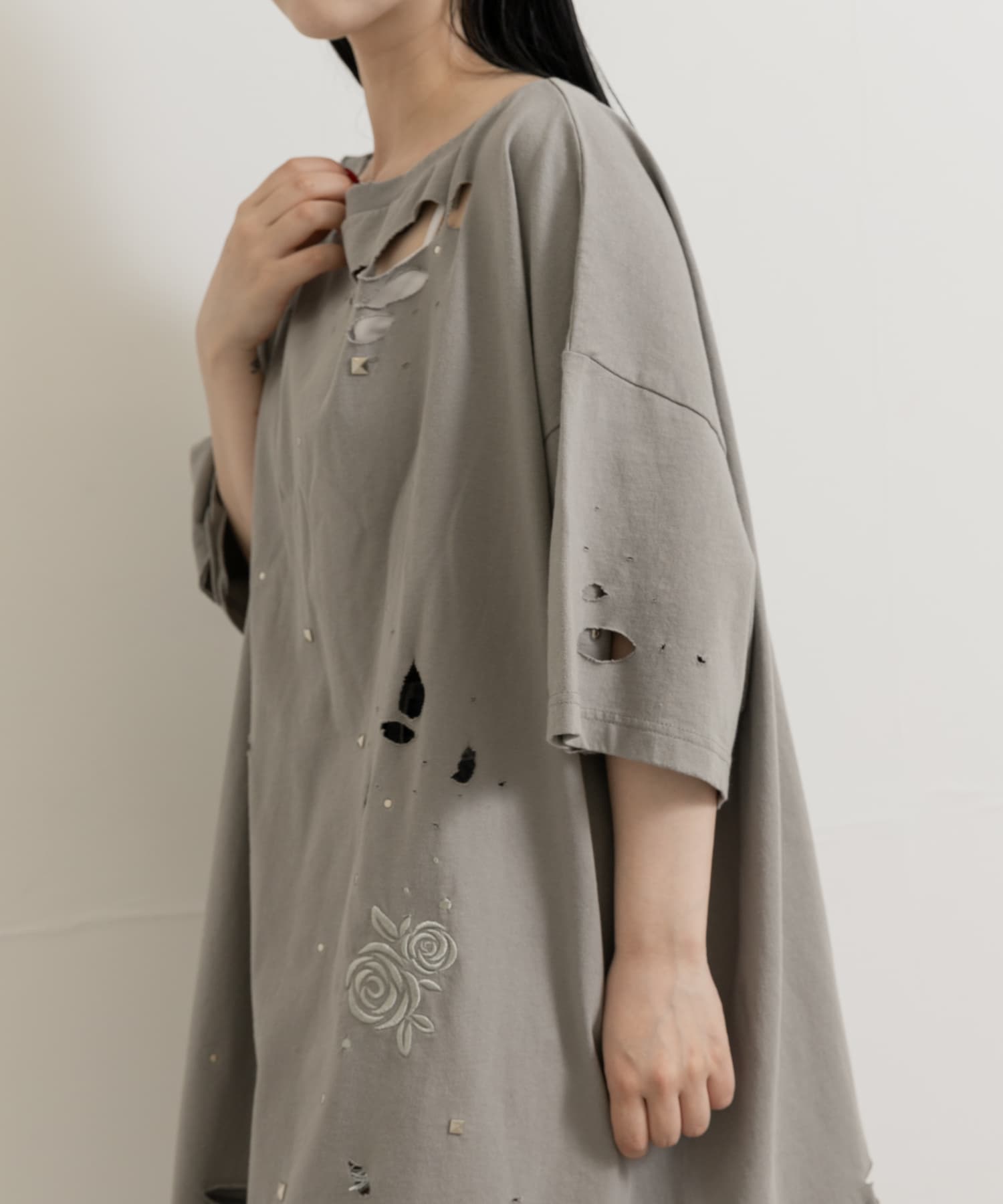 GRAY