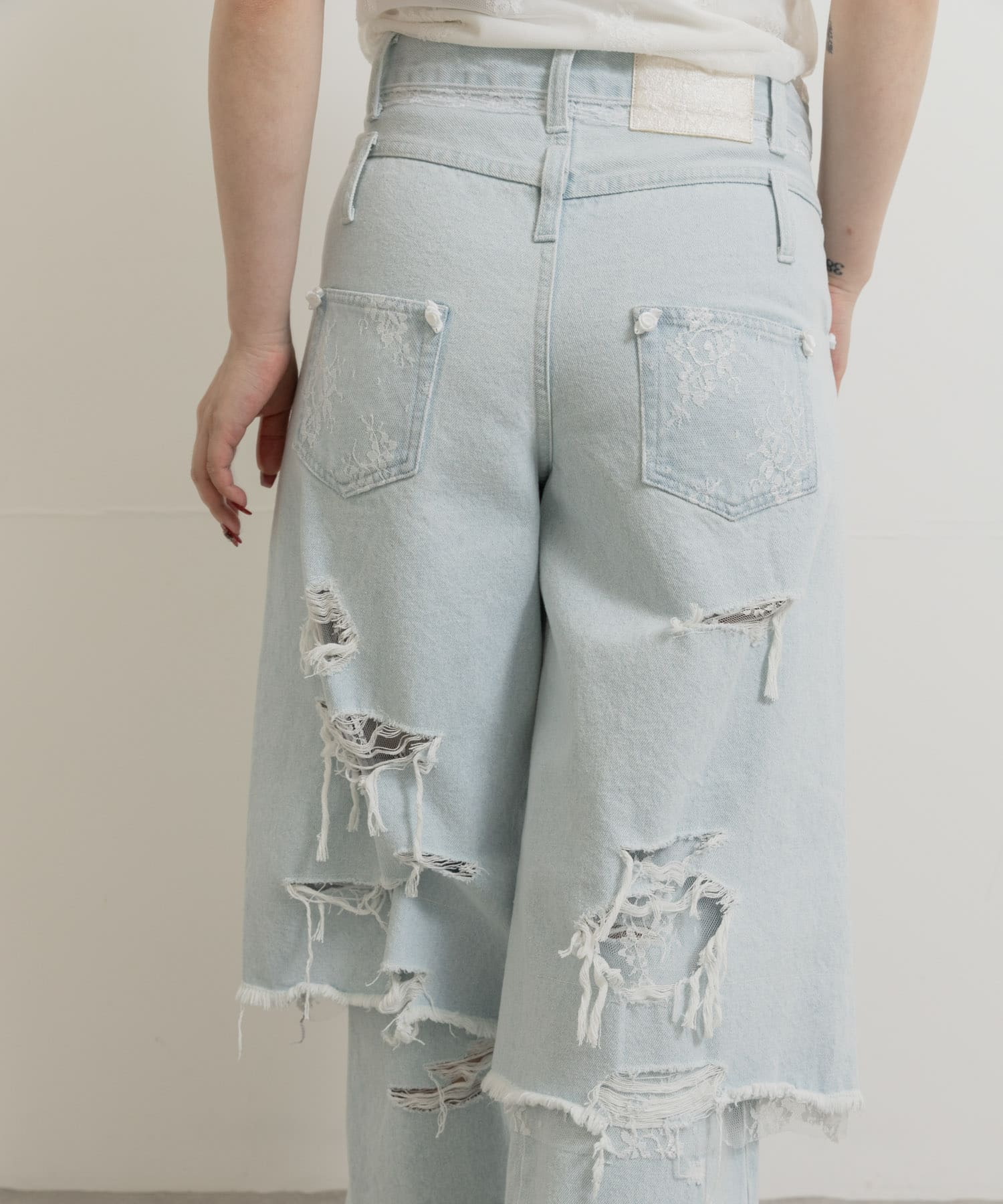 LIGHT BLUE