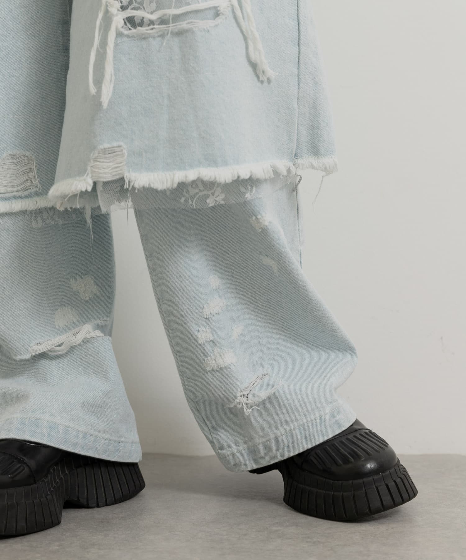LIGHT BLUE