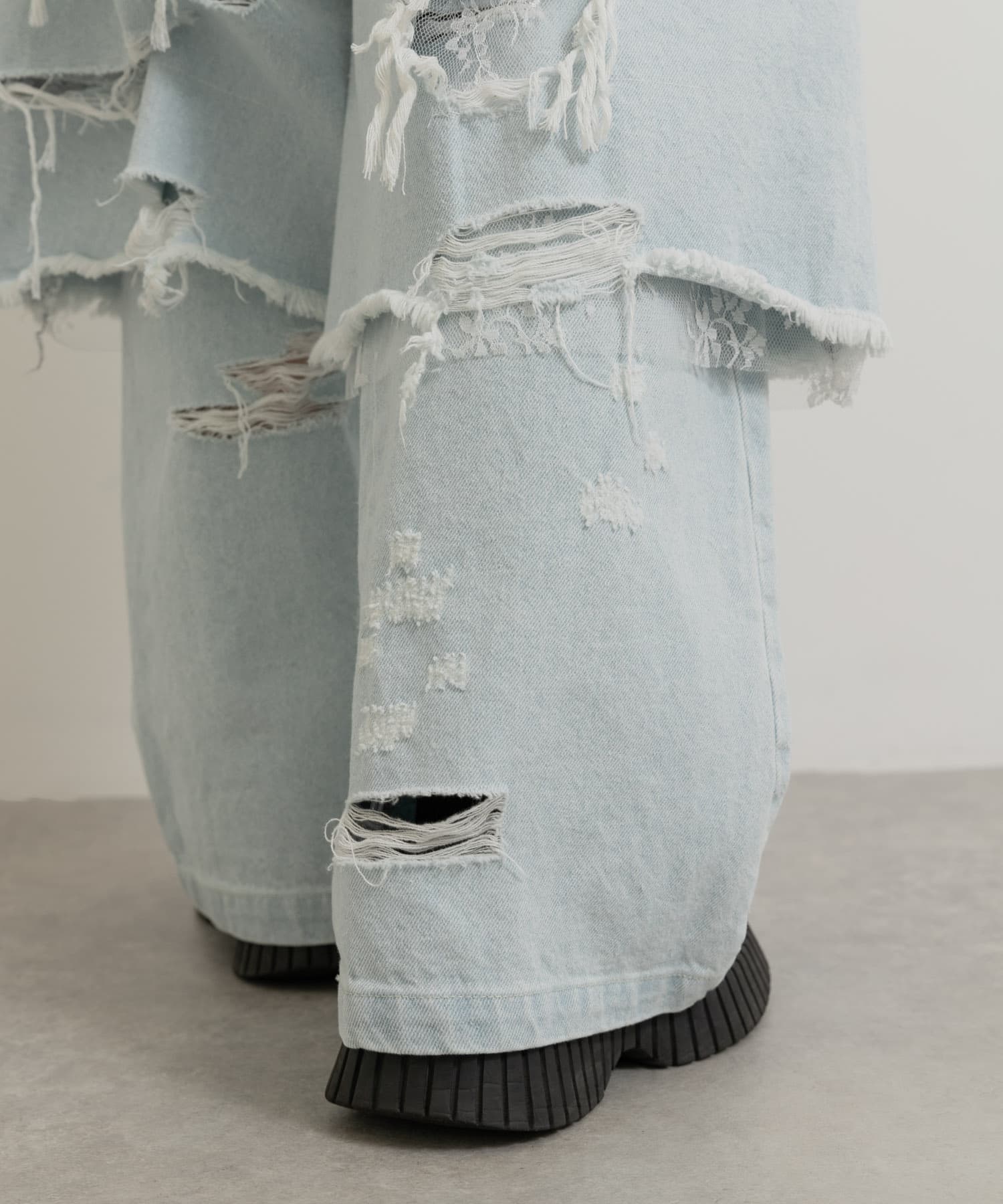 LIGHT BLUE