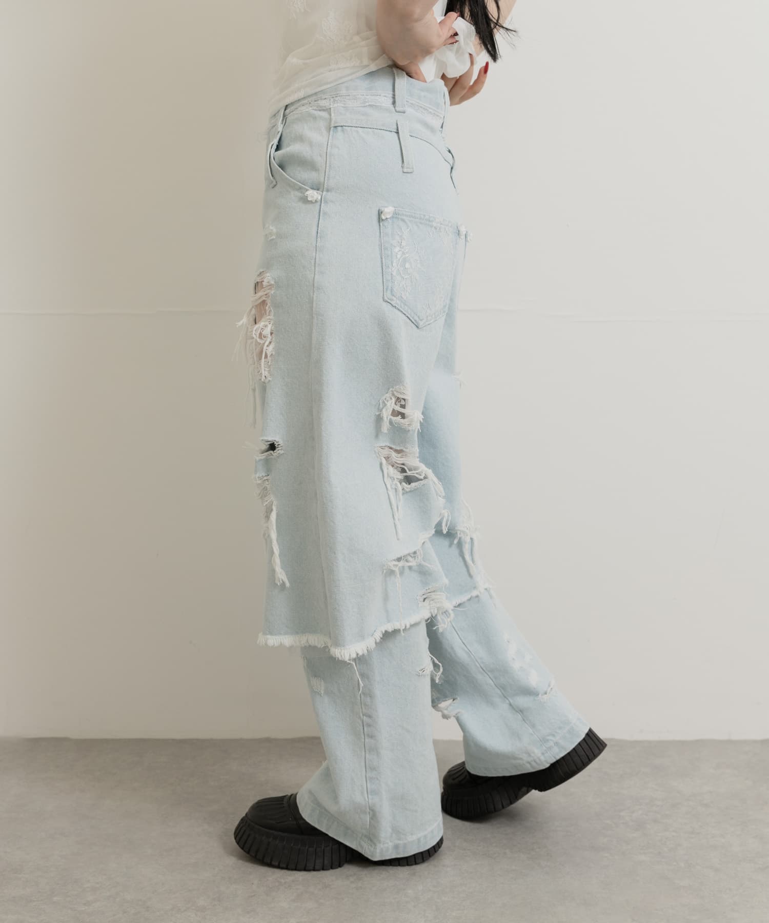LIGHT BLUE