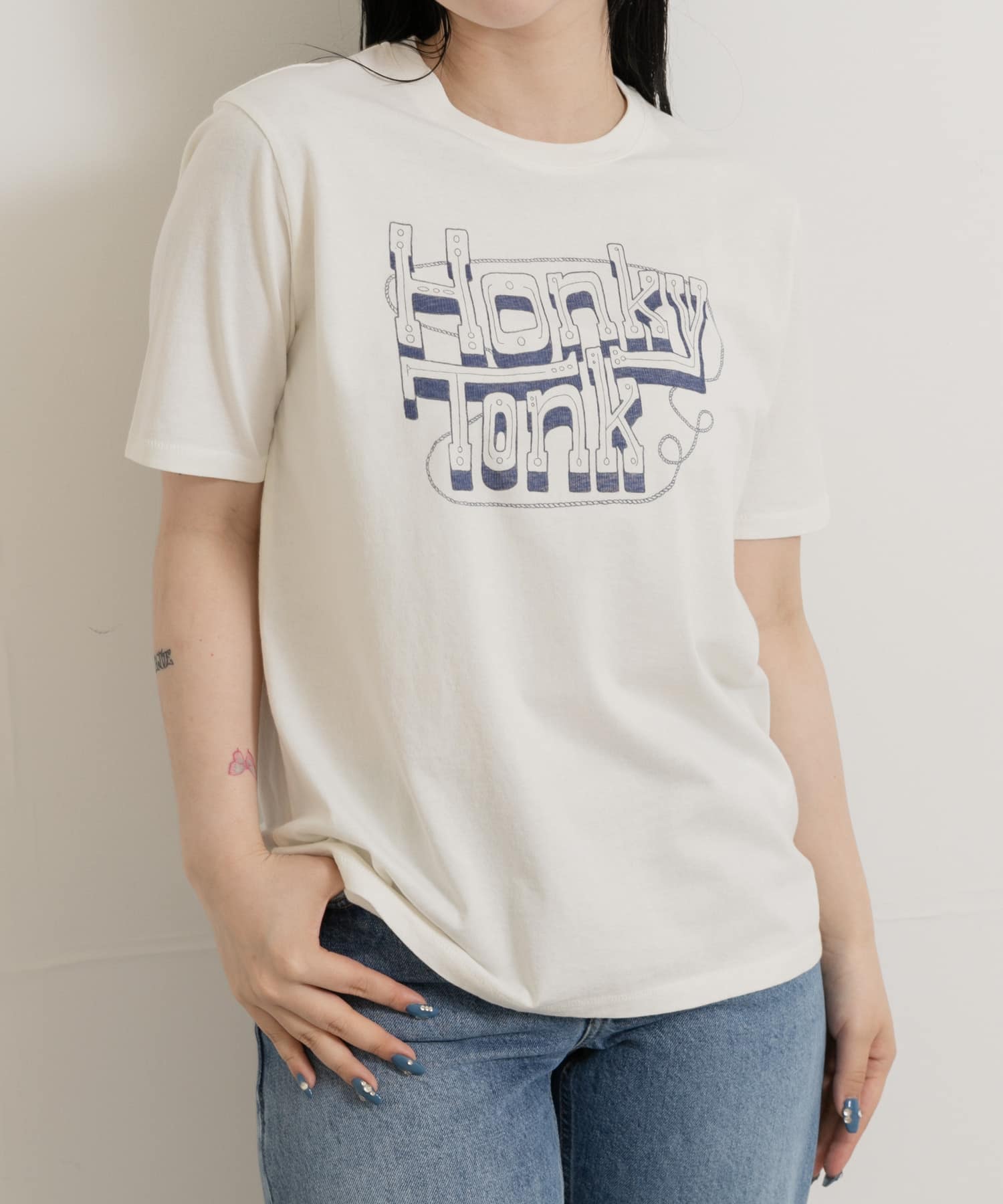 NUDIE JEANS　Joni T-Shirt
