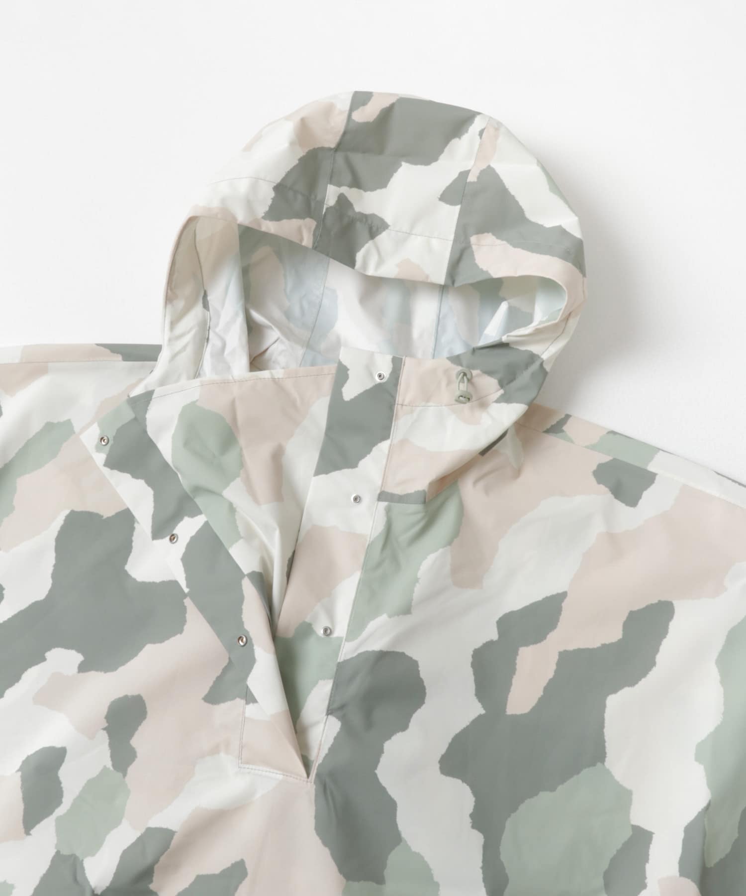 AIGLE　Packable printed poncho AMANDE one