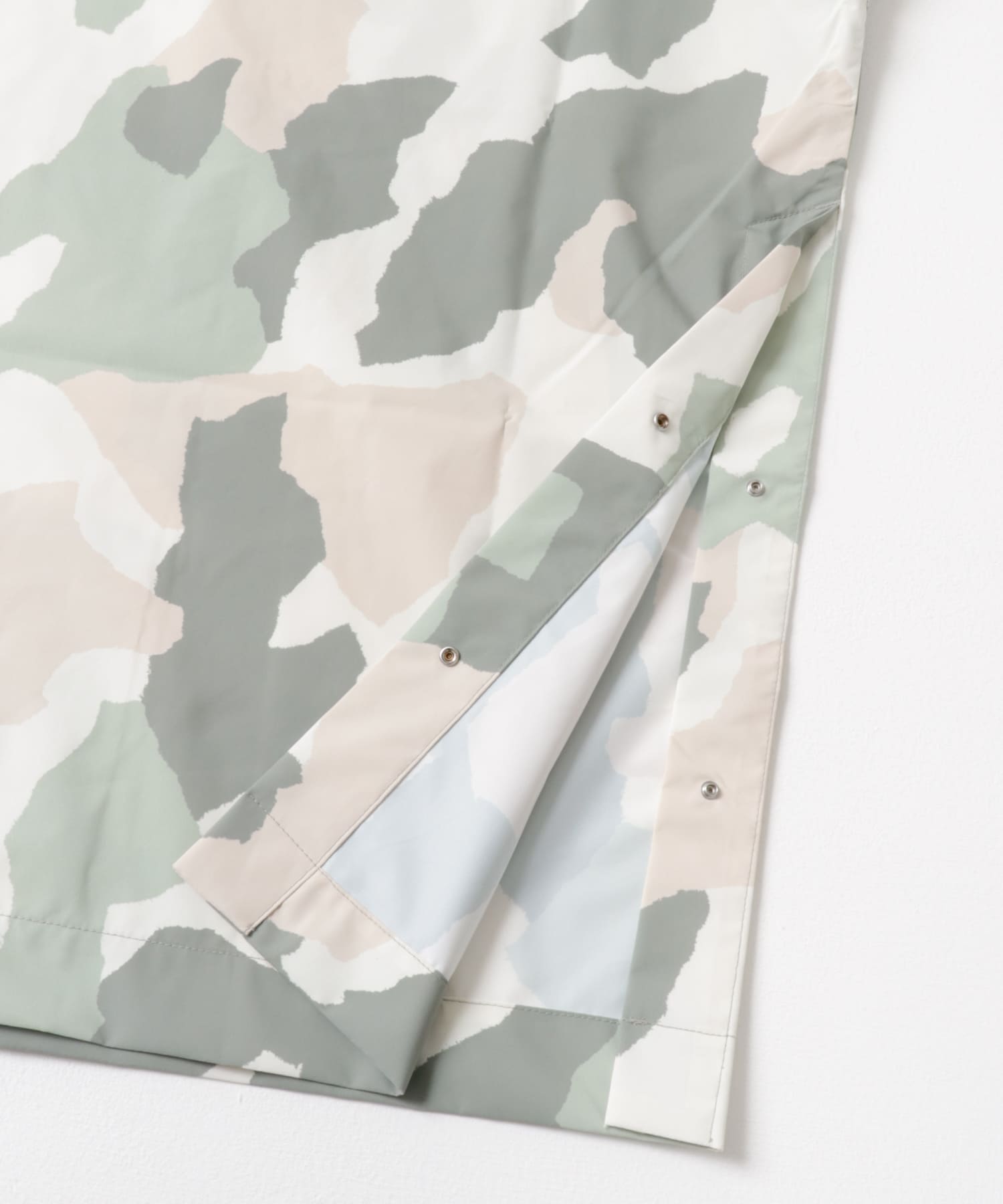 AIGLE　Packable printed poncho AMANDE one