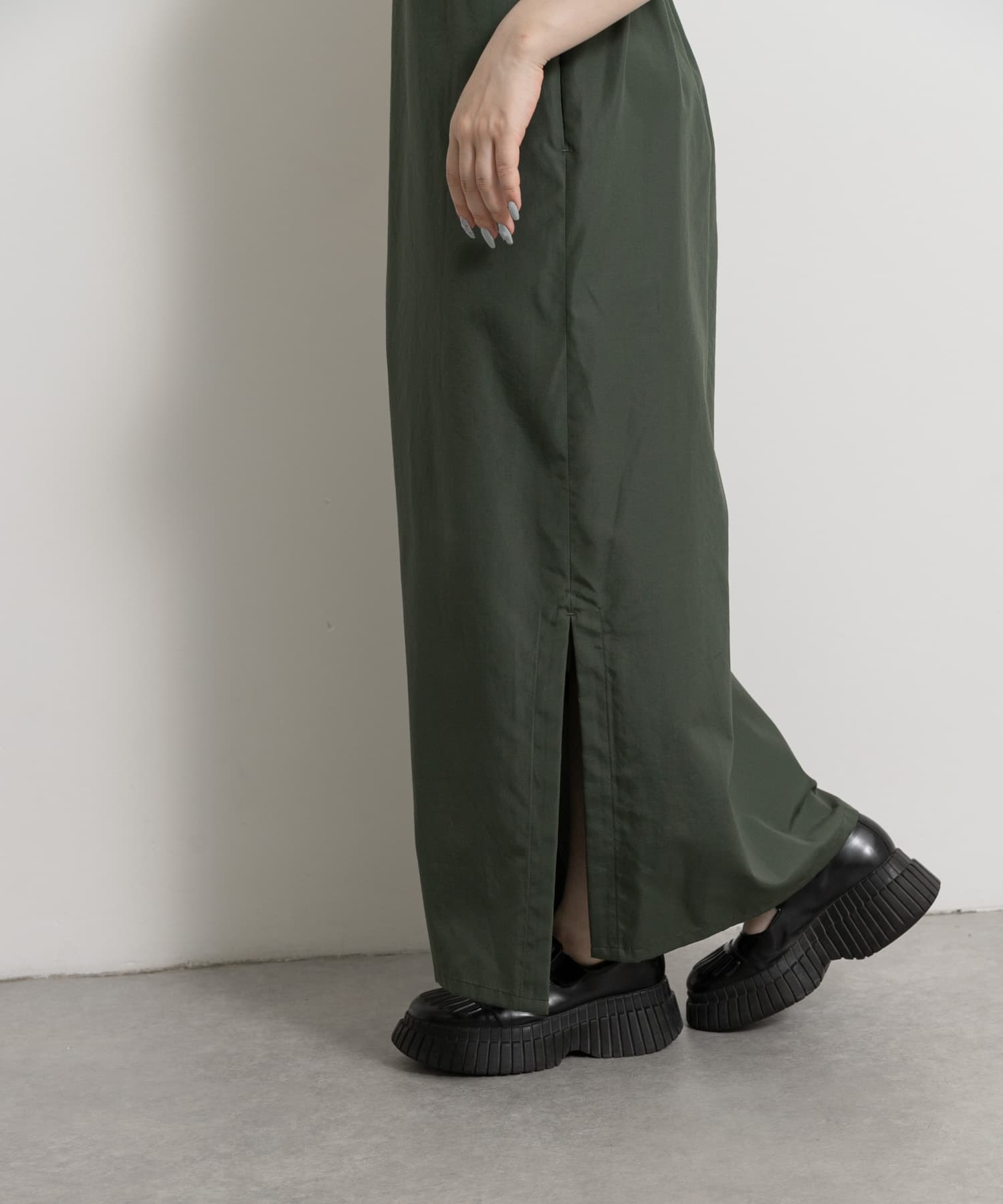 KHAKI