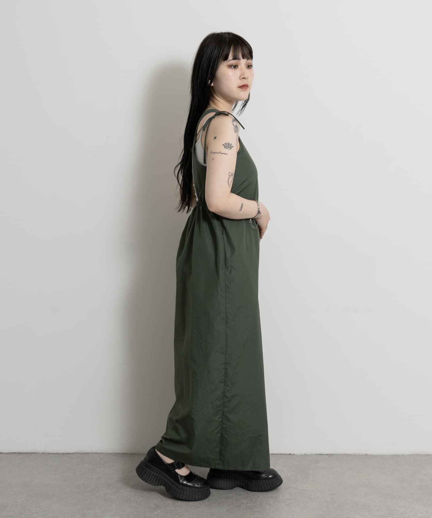 KHAKI