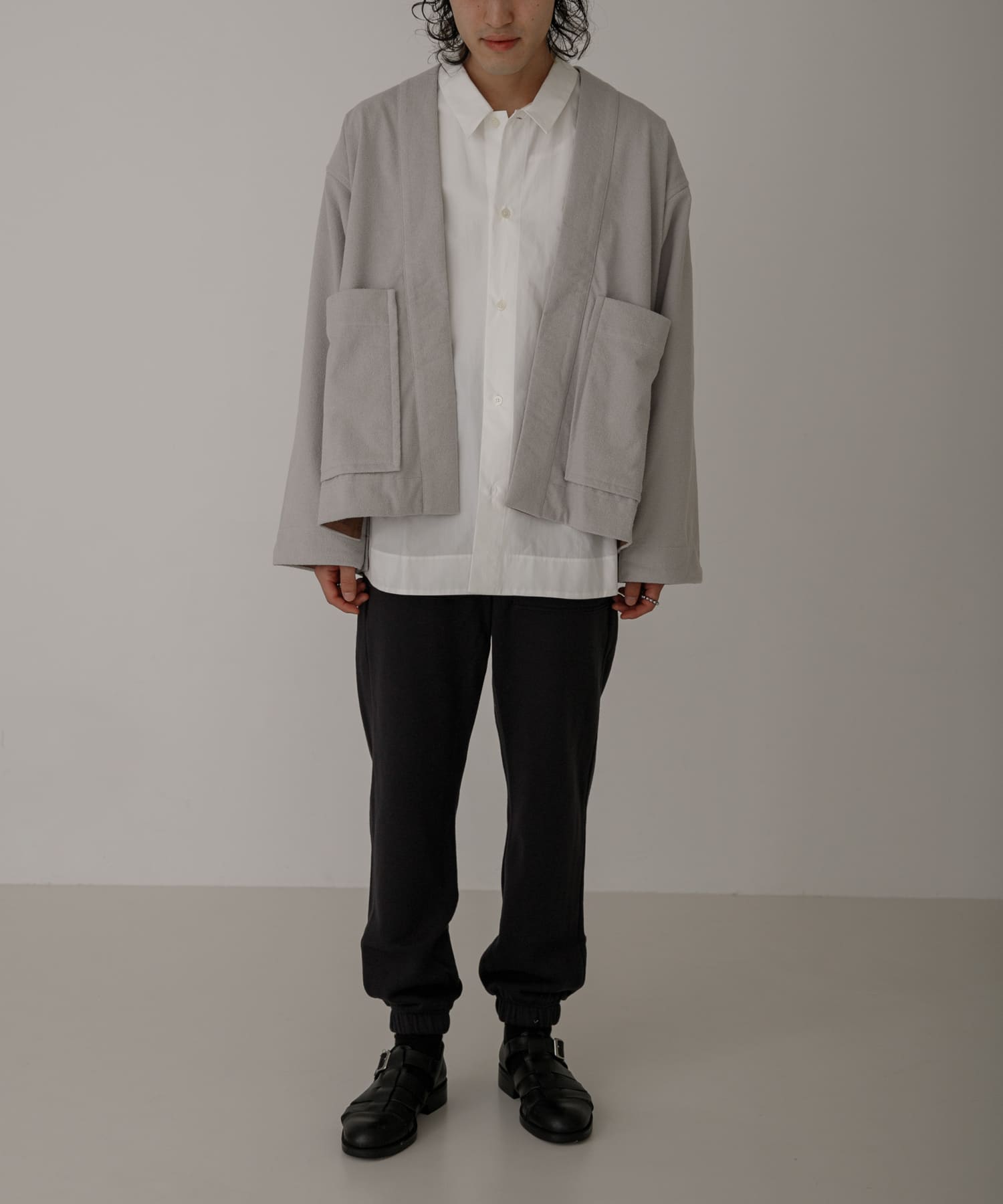 GRAY