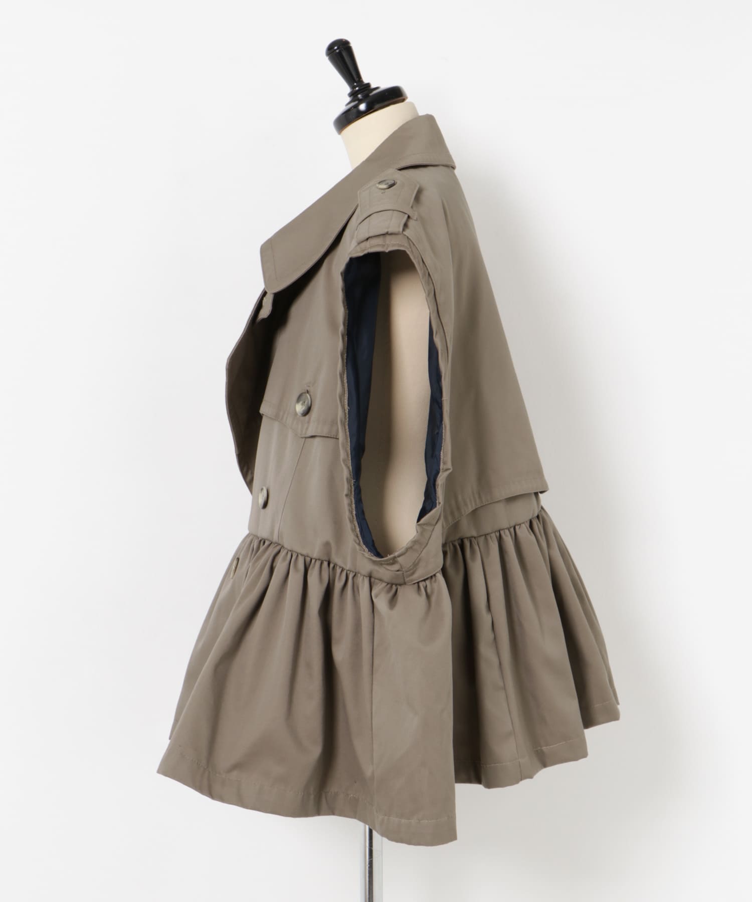 77circa　make gather hem short trench vest beige one