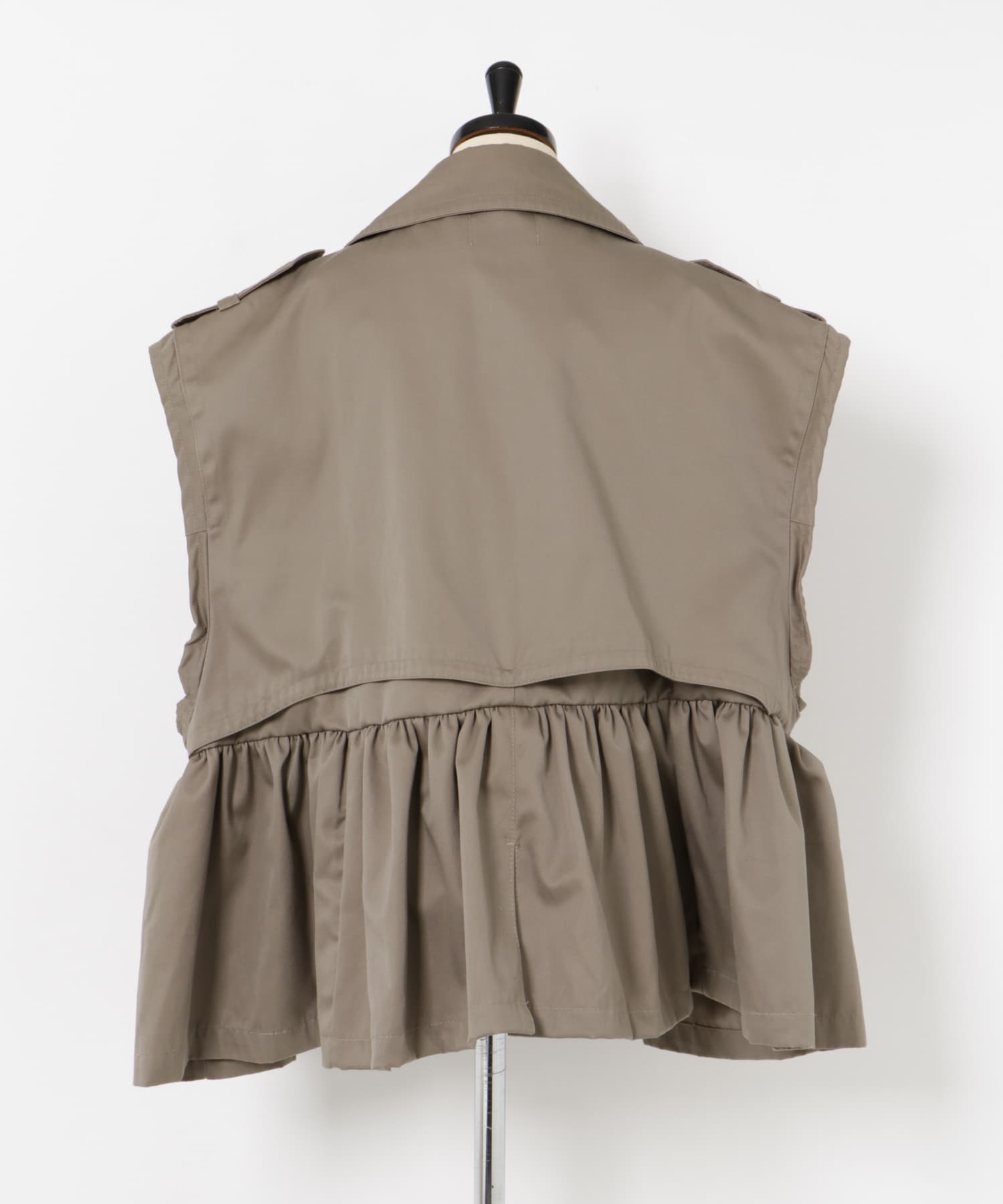 77circa　make gather hem short trench vest beige one