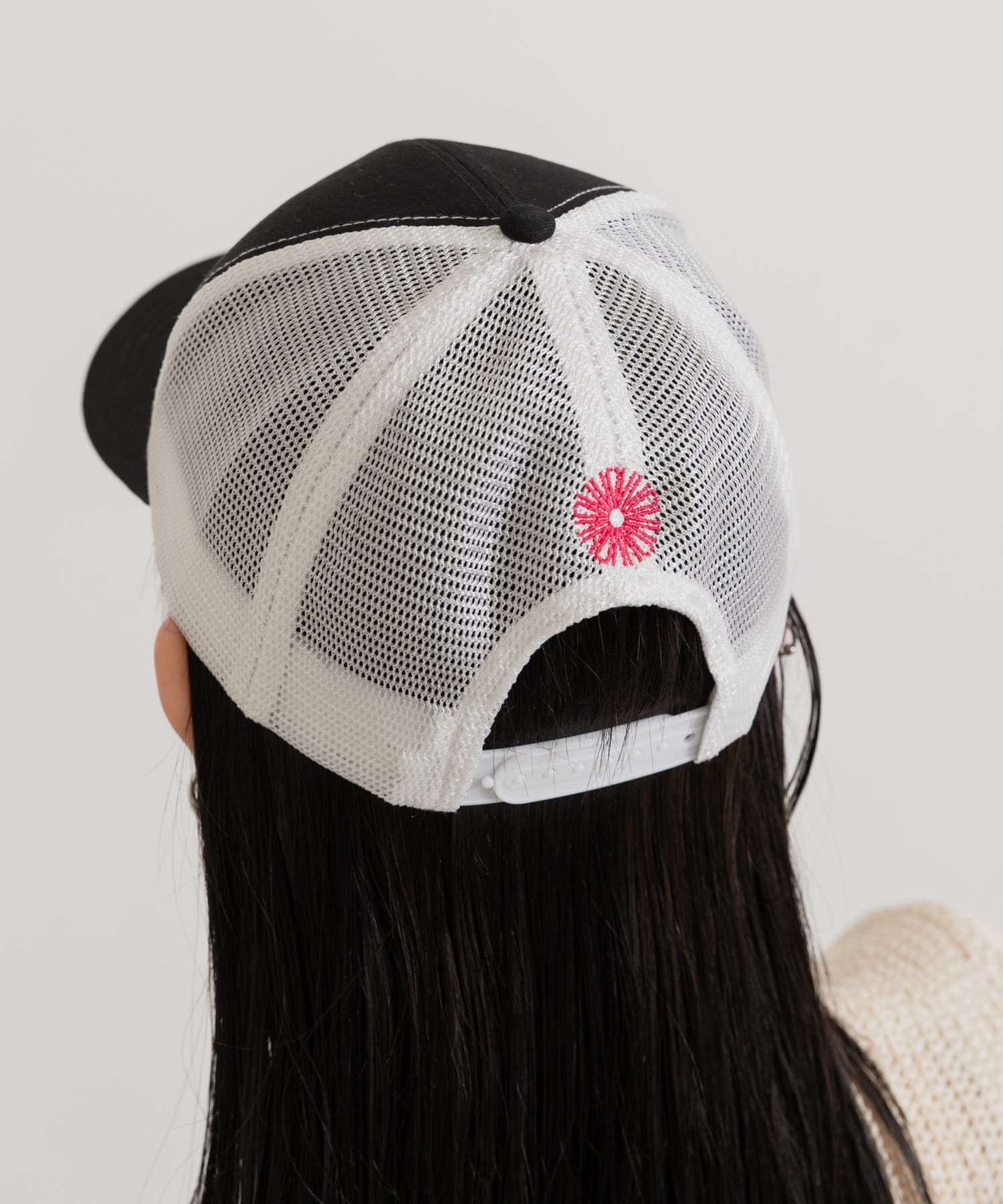 77circa　original embroidery cap black one