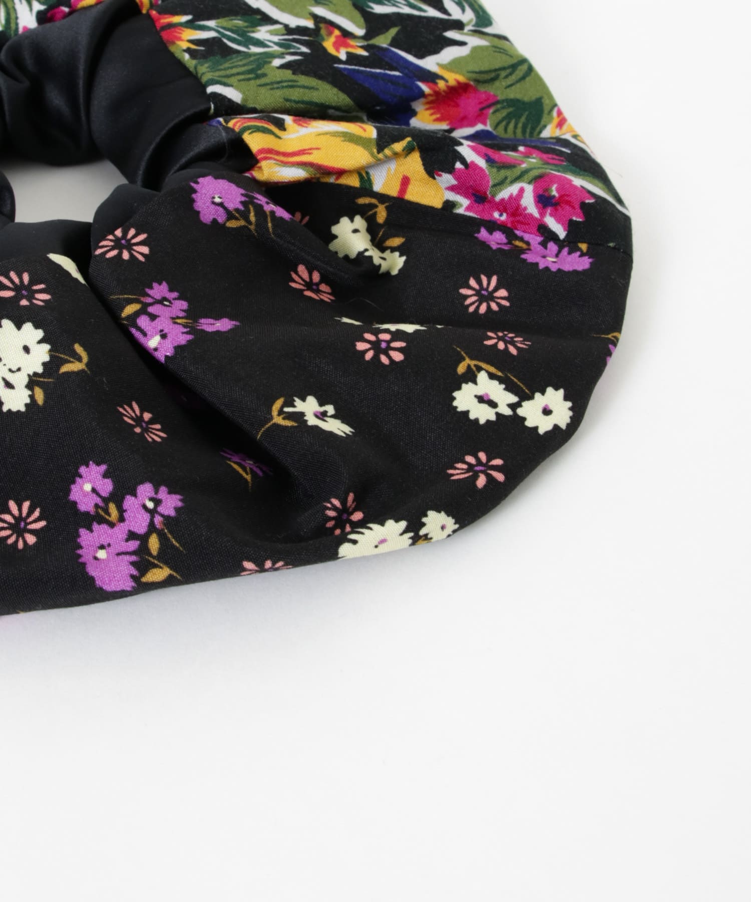 77circa　make flower big scrunchie assort1 one