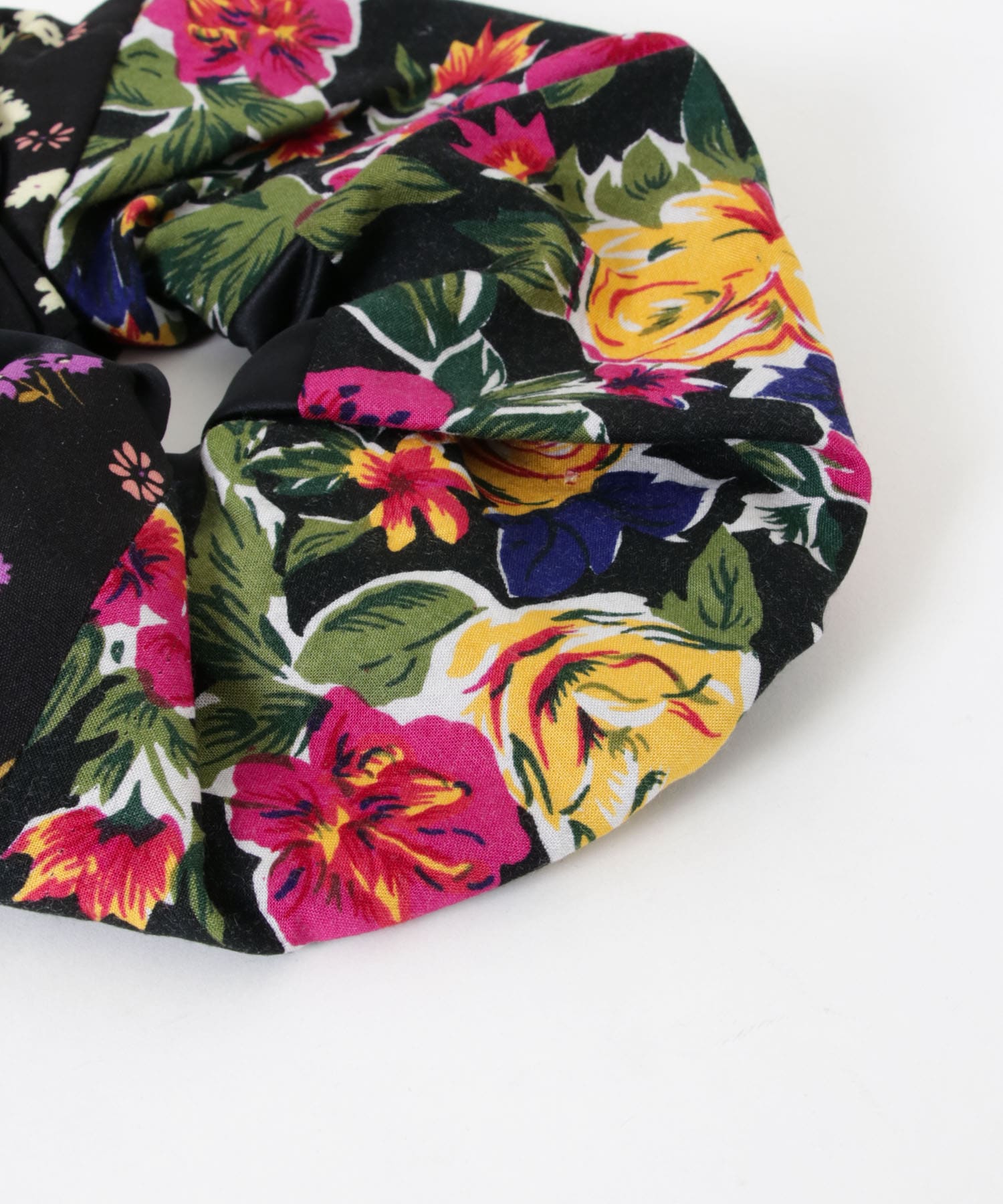 77circa　make flower big scrunchie assort4 one