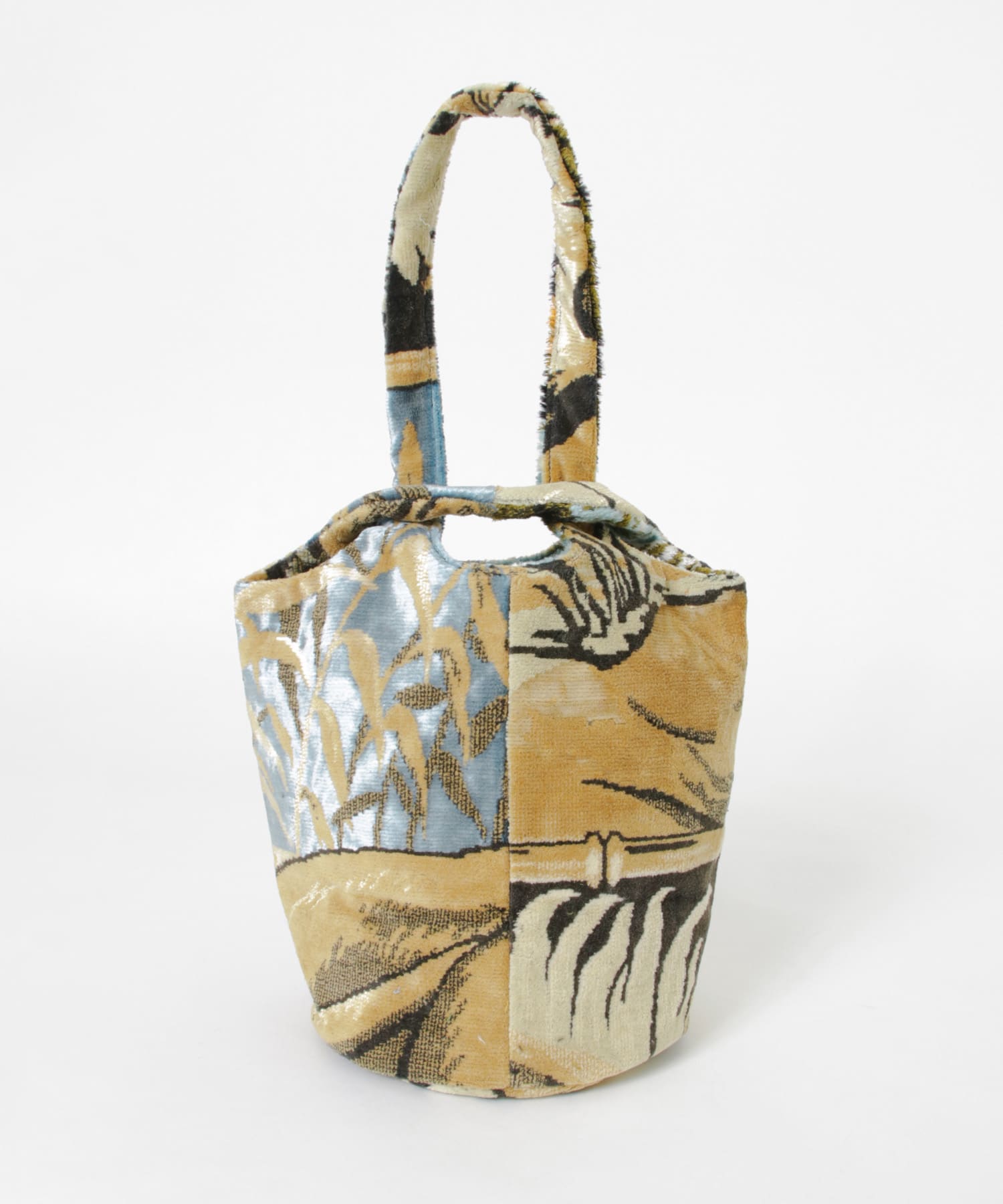 77circa　one handle bucket bag tap4 one